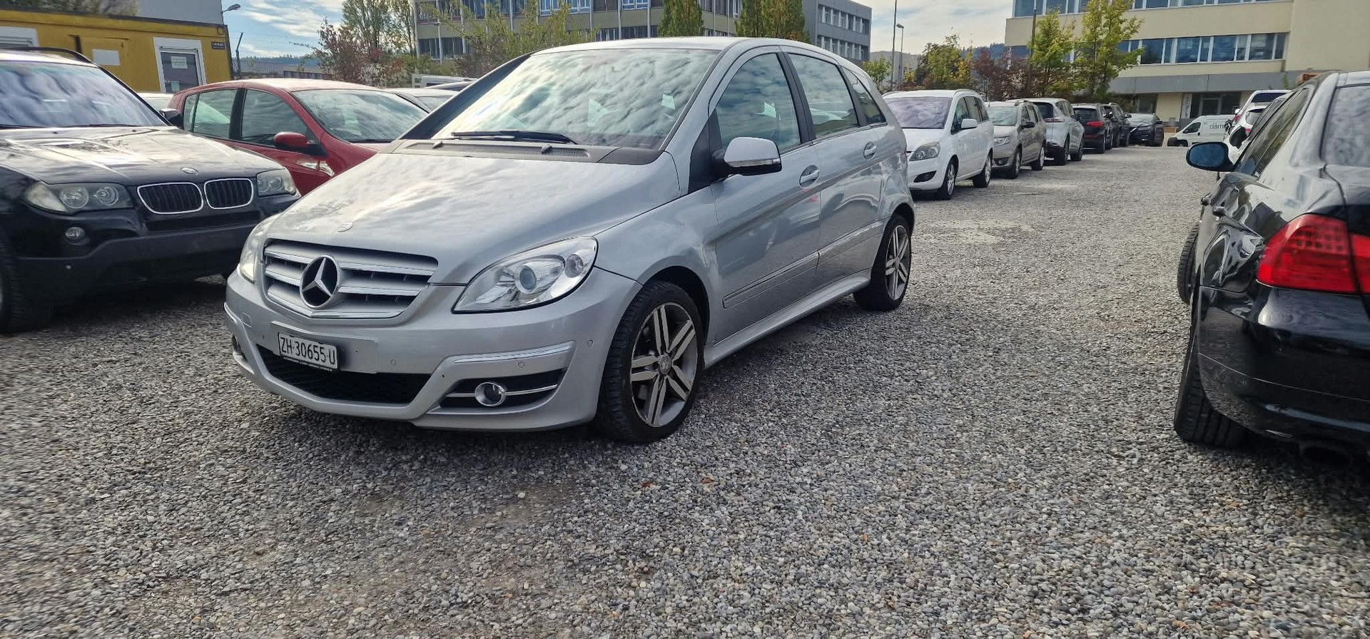 MERCEDES-BENZ B 200 CDI Autotronic-image-1