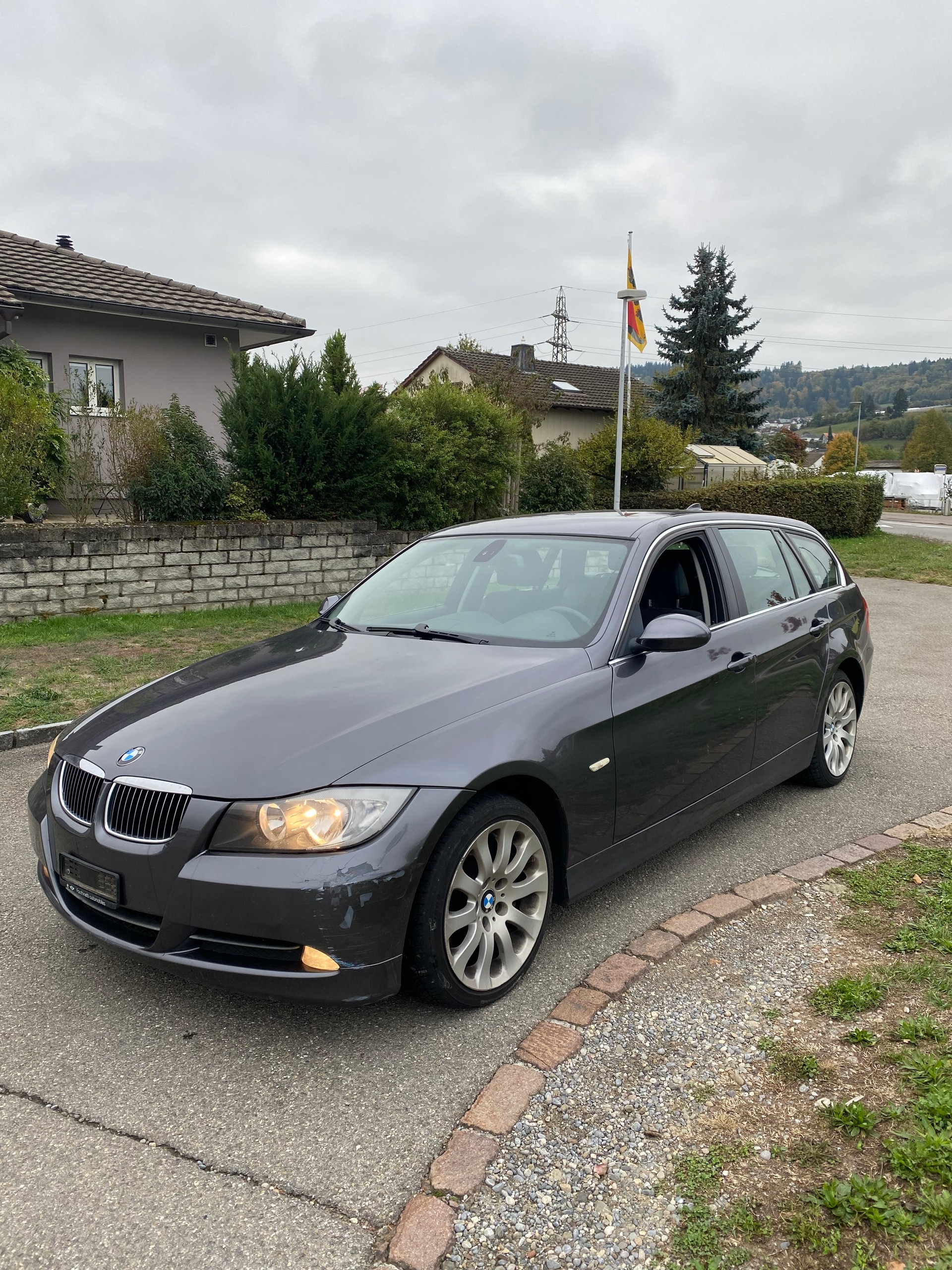 BMW 330xd Touring-image-3