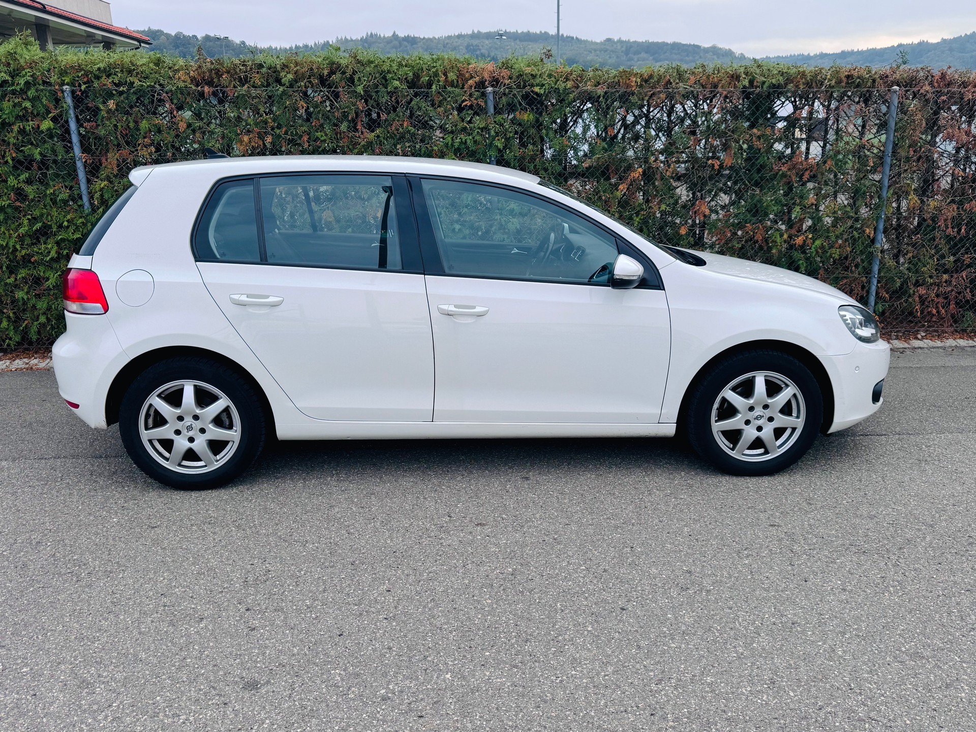 VW Golf 1.2 TSI BlueMotion Technology Team DSG-image-6