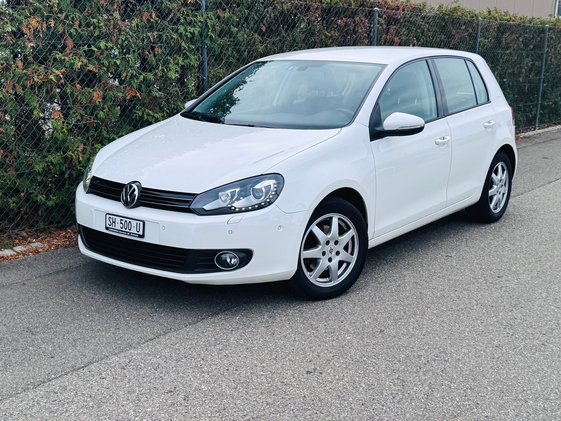 VW Golf 1.2 TSI BlueMotion Technology Team DSG-image-1