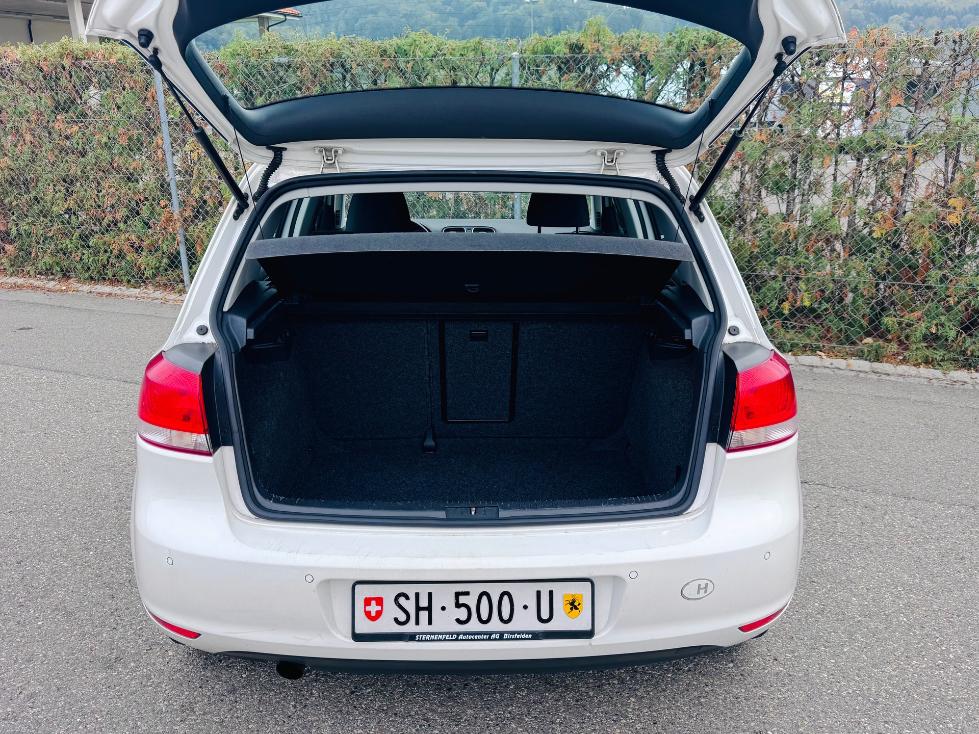 VW Golf 1.2 TSI BlueMotion Technology Team DSG-image-14