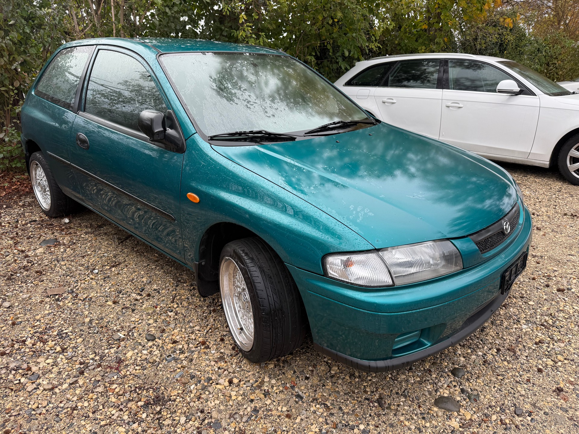 MAZDA 323 P 1.3i-16V LX-image-0