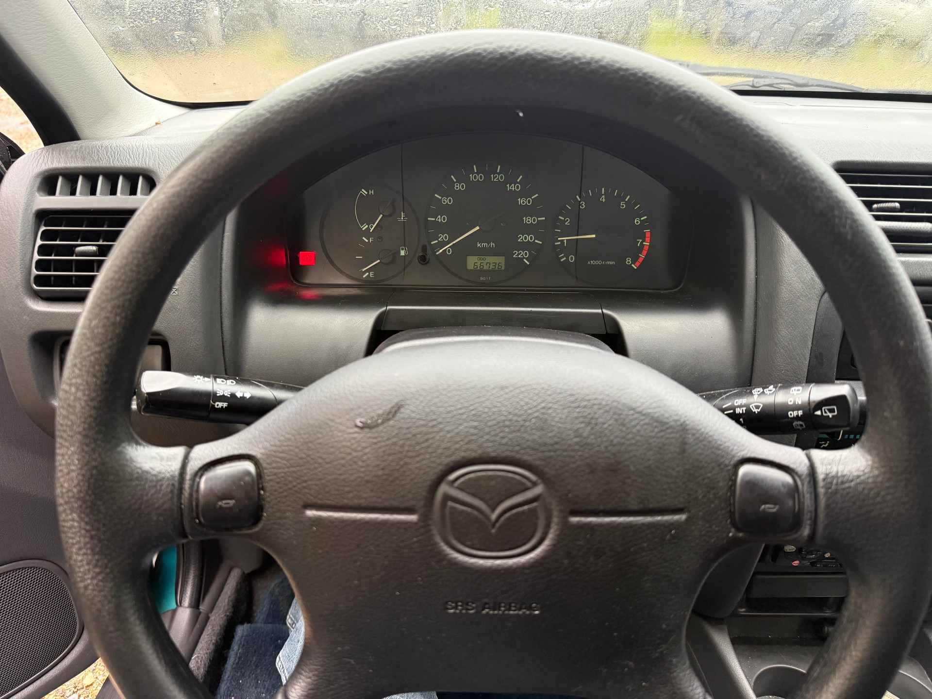 MAZDA 323 P 1.3i-16V LX-image-11