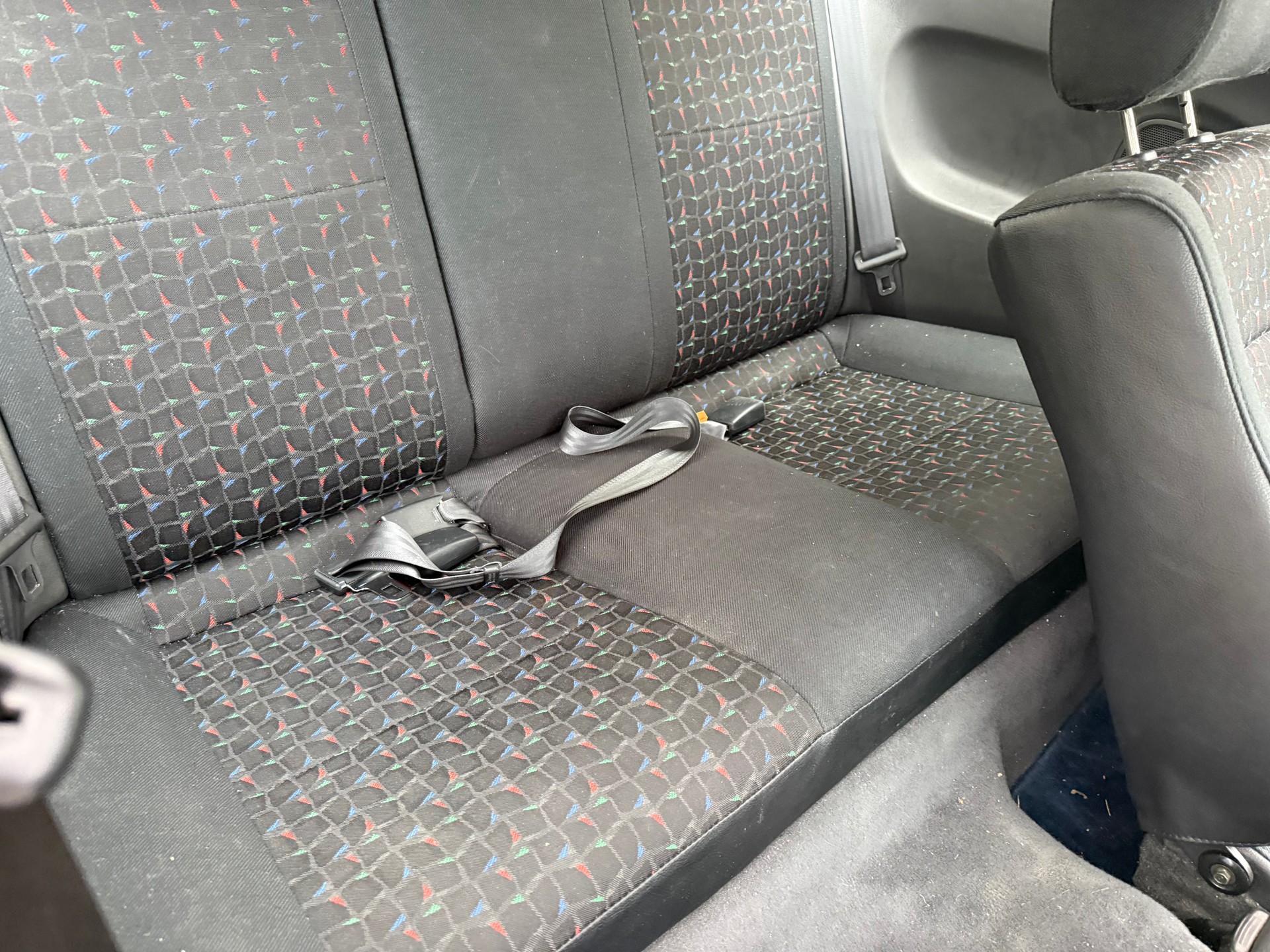 MAZDA 323 P 1.3i-16V LX-image-9