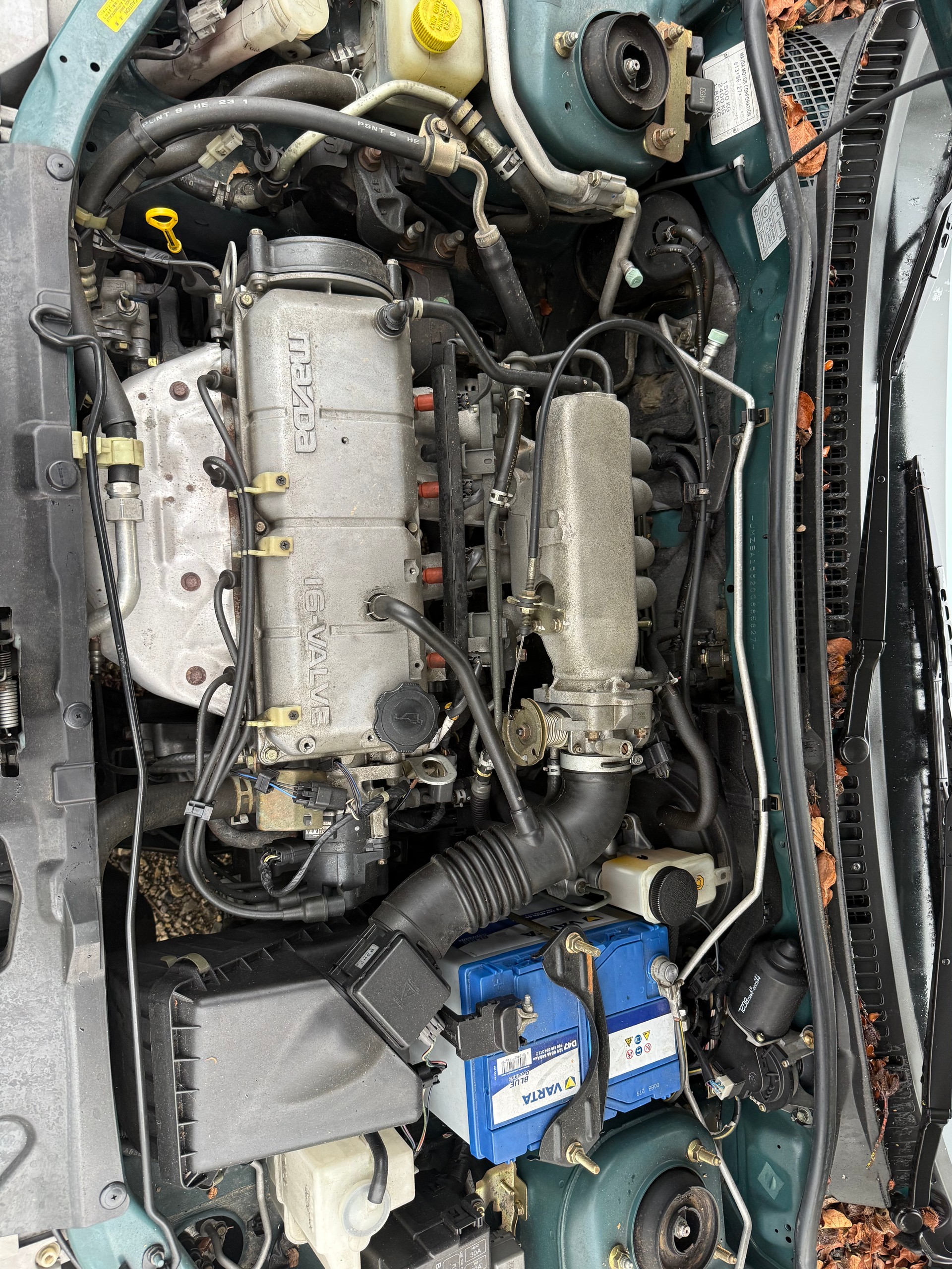 MAZDA 323 P 1.3i-16V LX-image-13