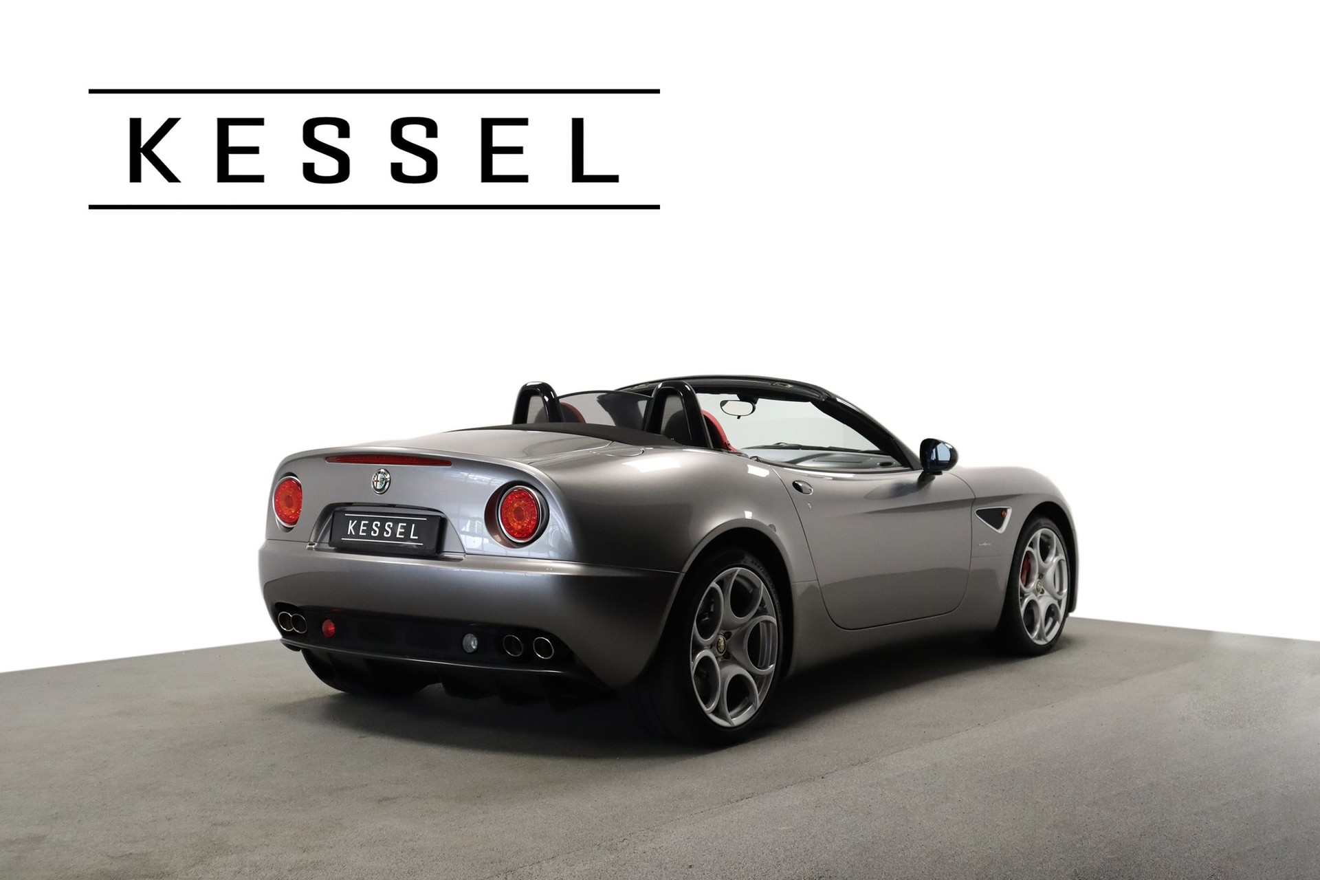 ALFA ROMEO 8C Spider-image-3