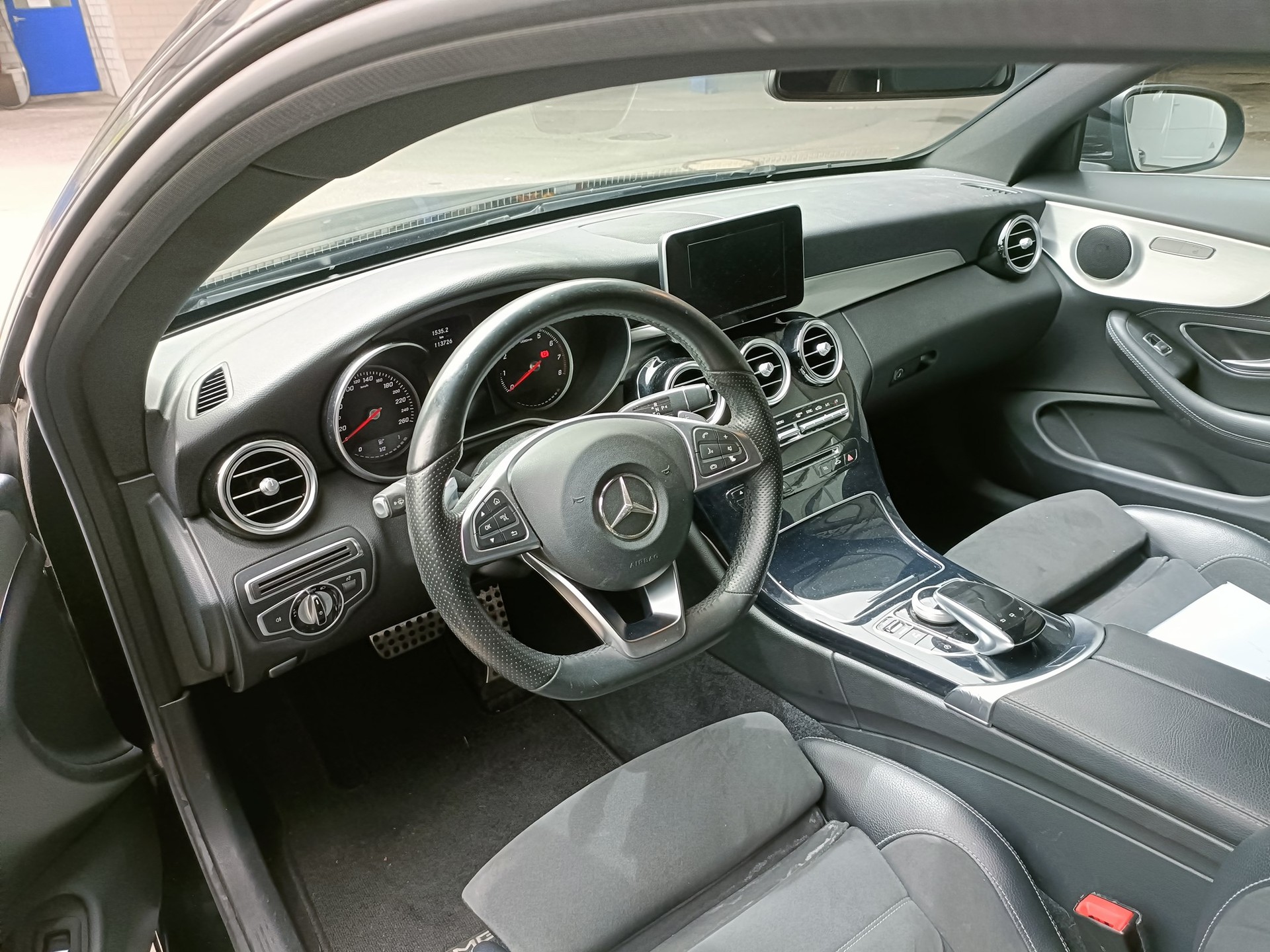 MERCEDES-BENZ C 200 AMG Line Coupé 7G-Tronic-image-7