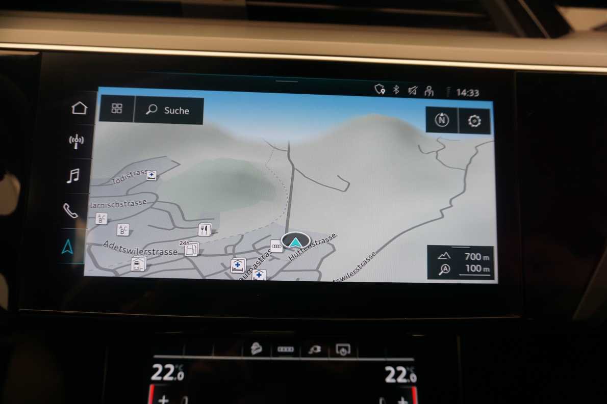 AUDI Q8 55 e-tron advanced quattro-image-12