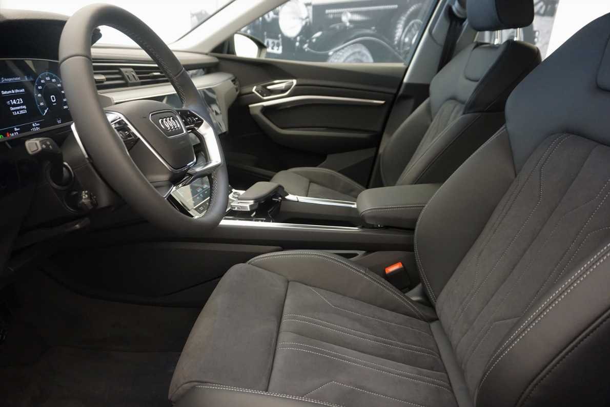 AUDI Q8 55 e-tron advanced quattro-image-5