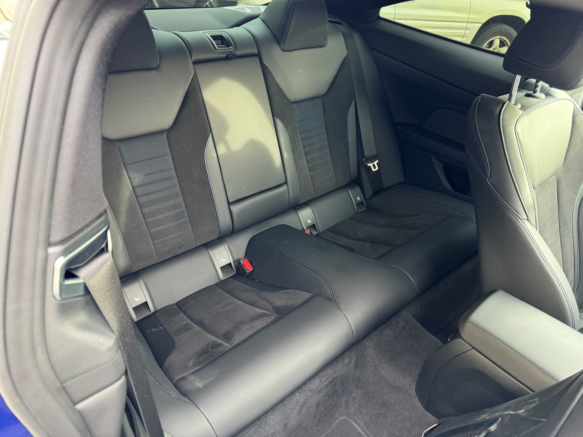 BMW 420d 48V Coupé M Sport Steptronic-image-11