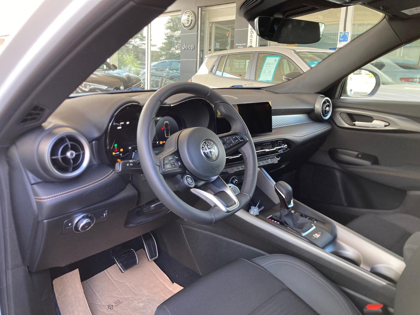 ALFA ROMEO Tonale 1.3 Plug-in-Hybrid Q4 Sprint Edition-image-1