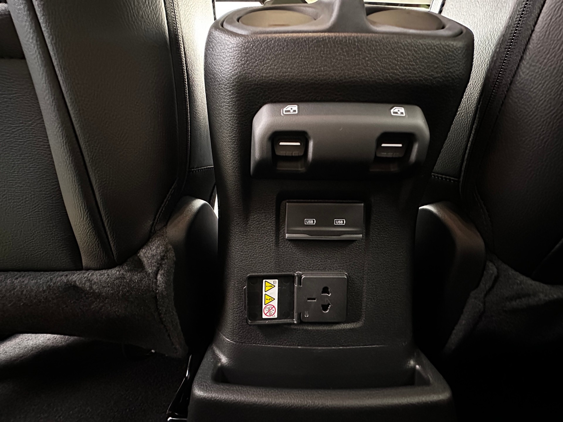 JEEP Wrangler 2.0 PHEV Unlimited Sahara DT Automatic-image-15