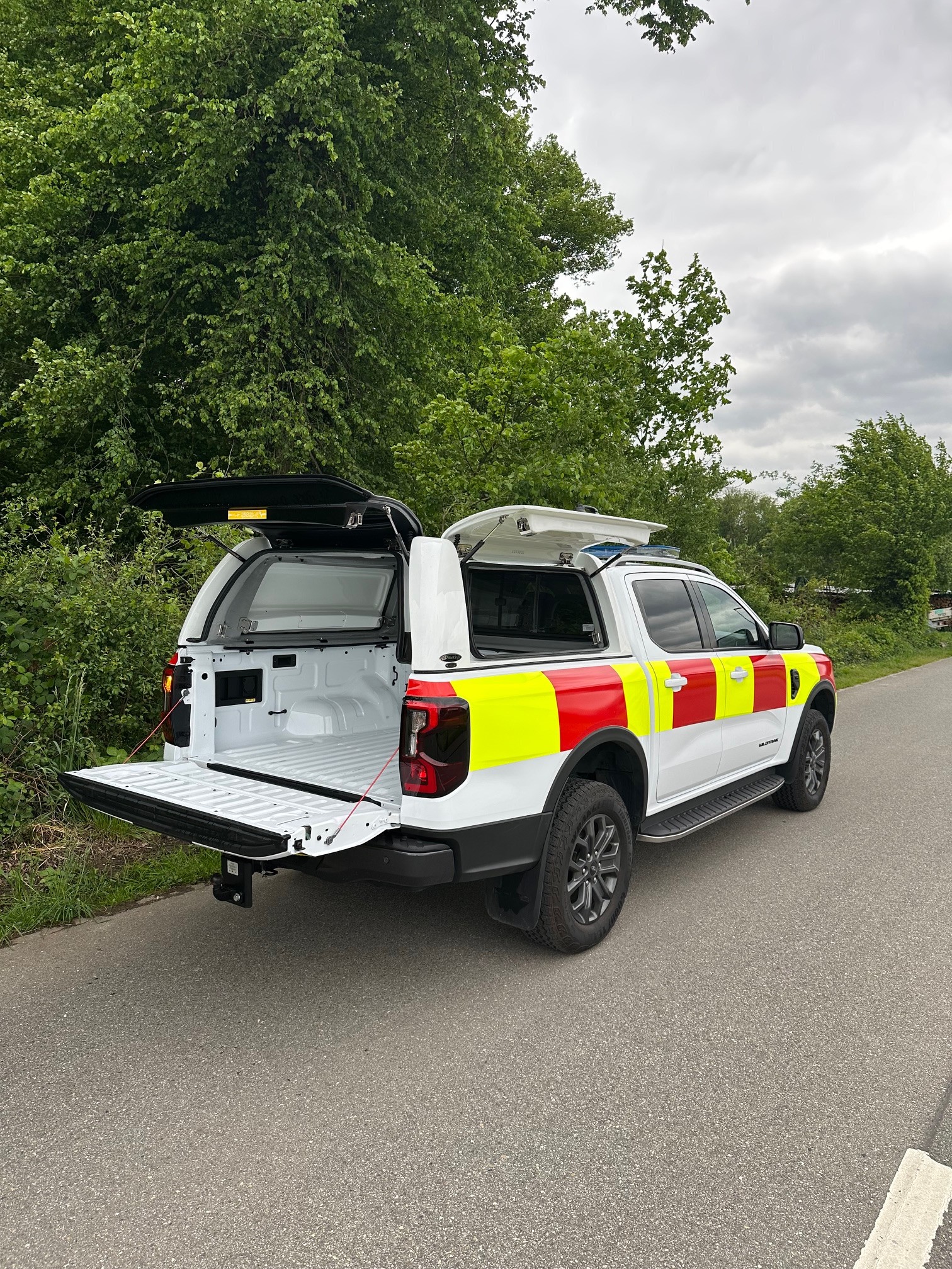 FORD Ranger Wildtrak 3.0 Feuerwehr mit Blaulicht-image-2