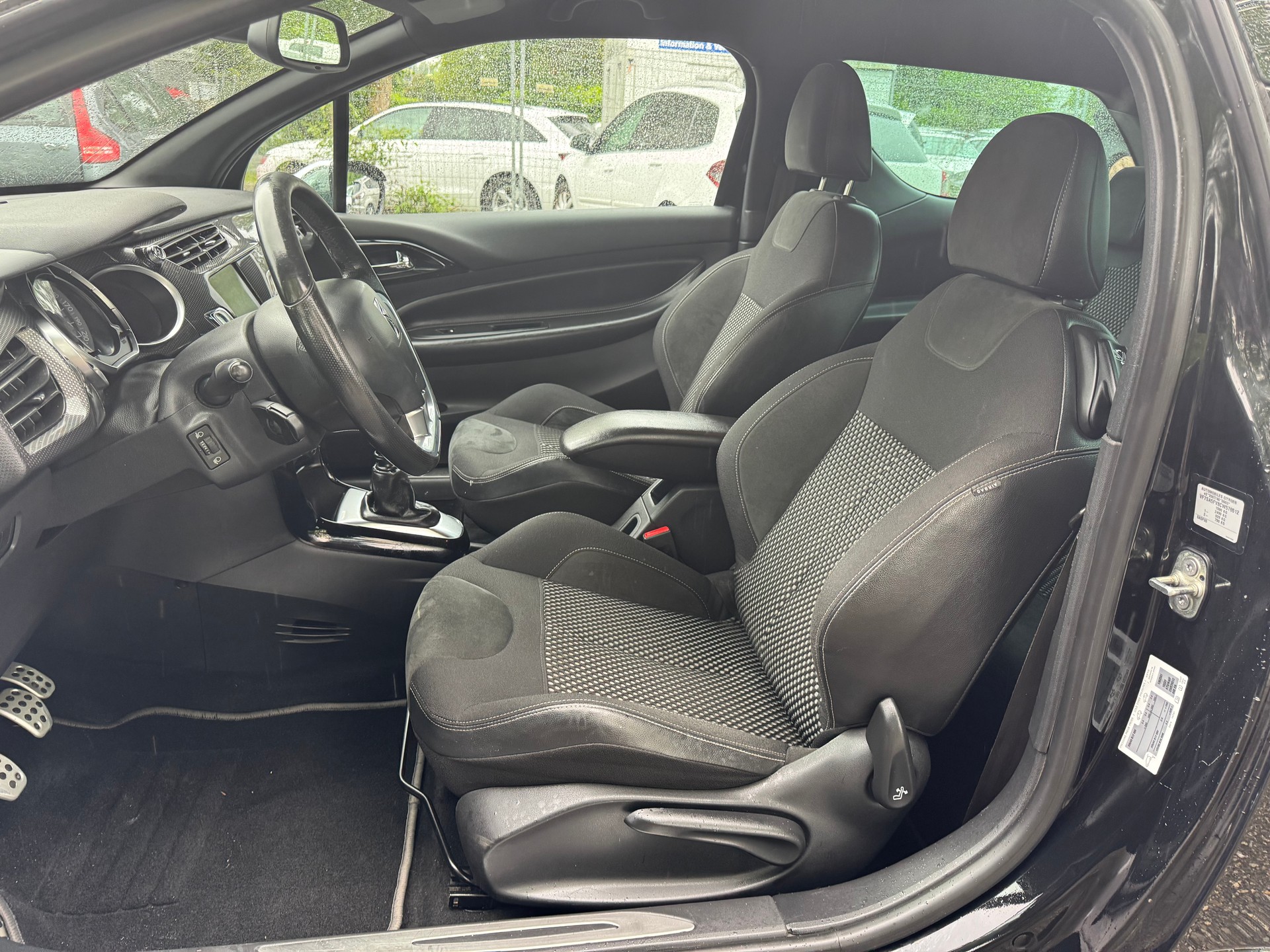 DS AUTOMOBILES DS3 1.6 THP Sport Chic * Navigation * Klima-auto * Tempomat * PDC H * B5a-image-2