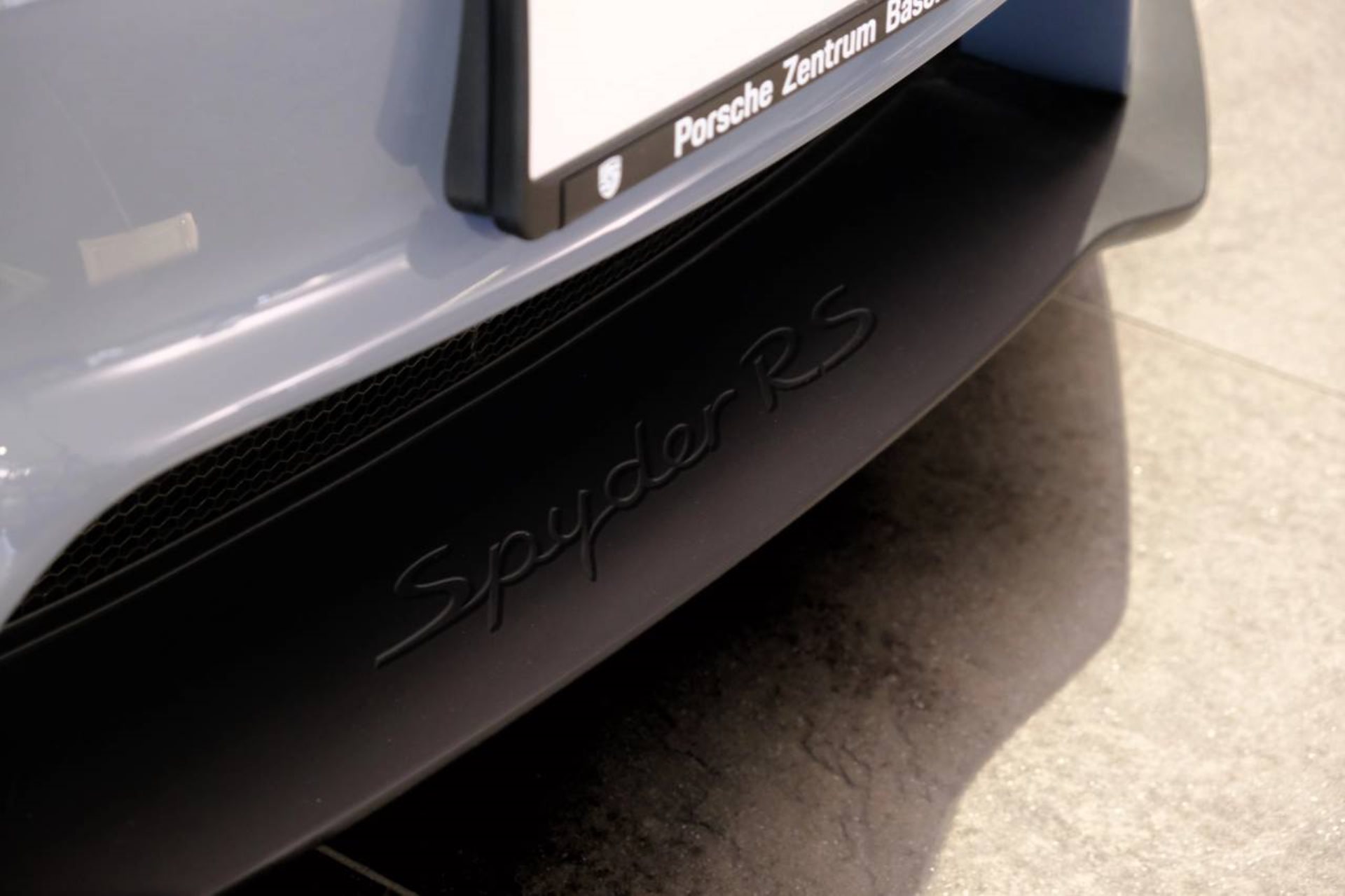 PORSCHE 718 Spyder RS-image-8