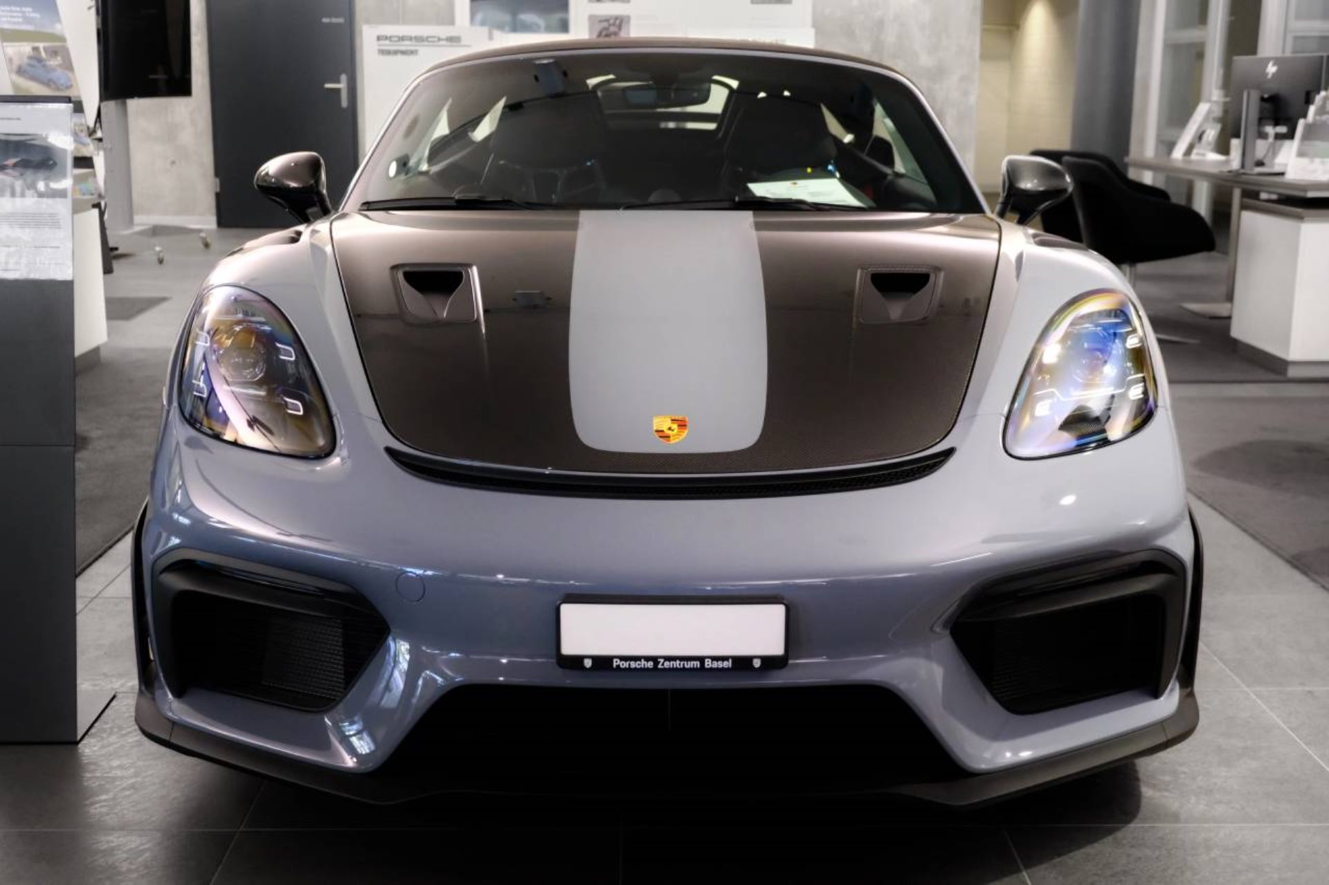 PORSCHE 718 Spyder RS-image-5
