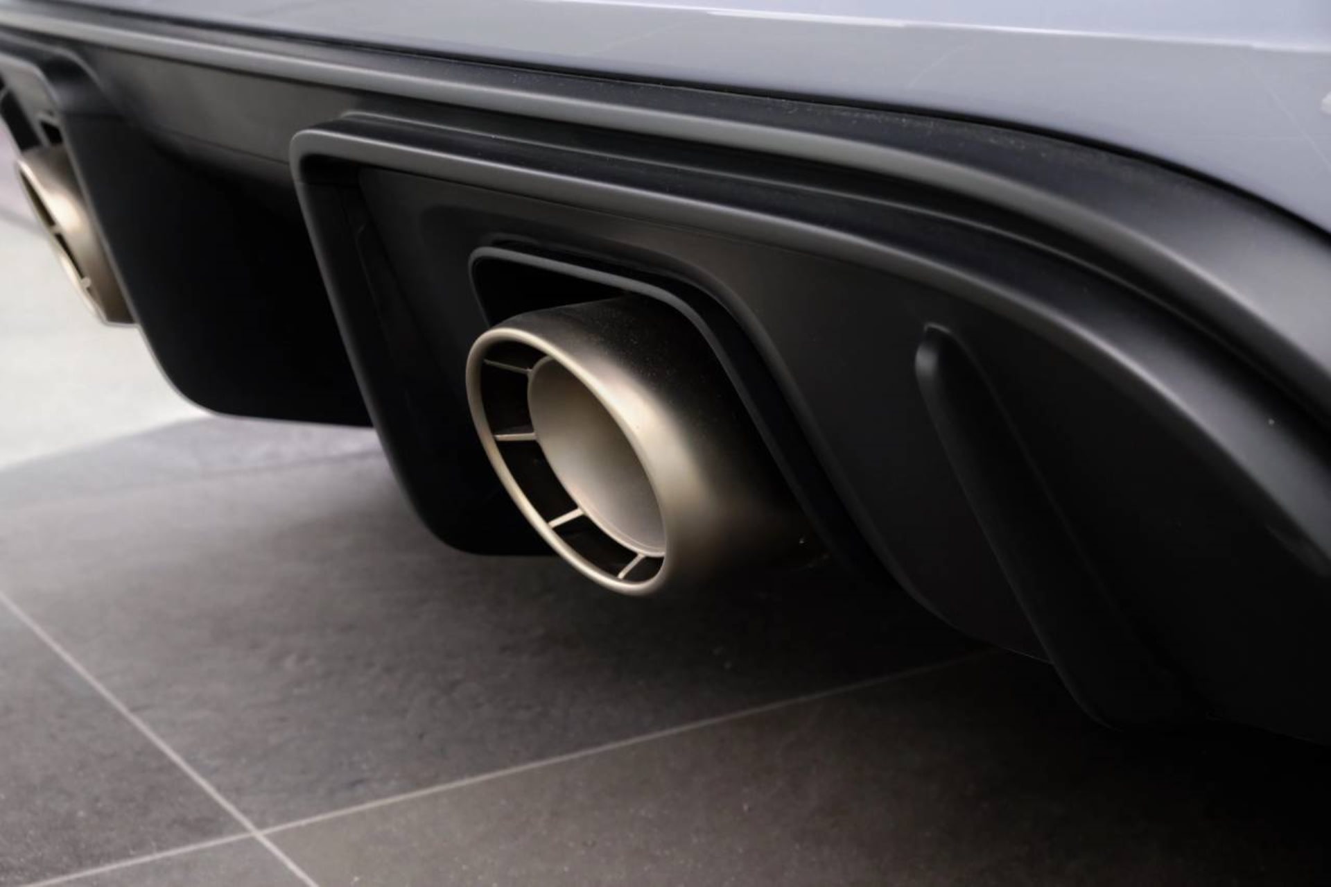 PORSCHE 718 Spyder RS-image-21
