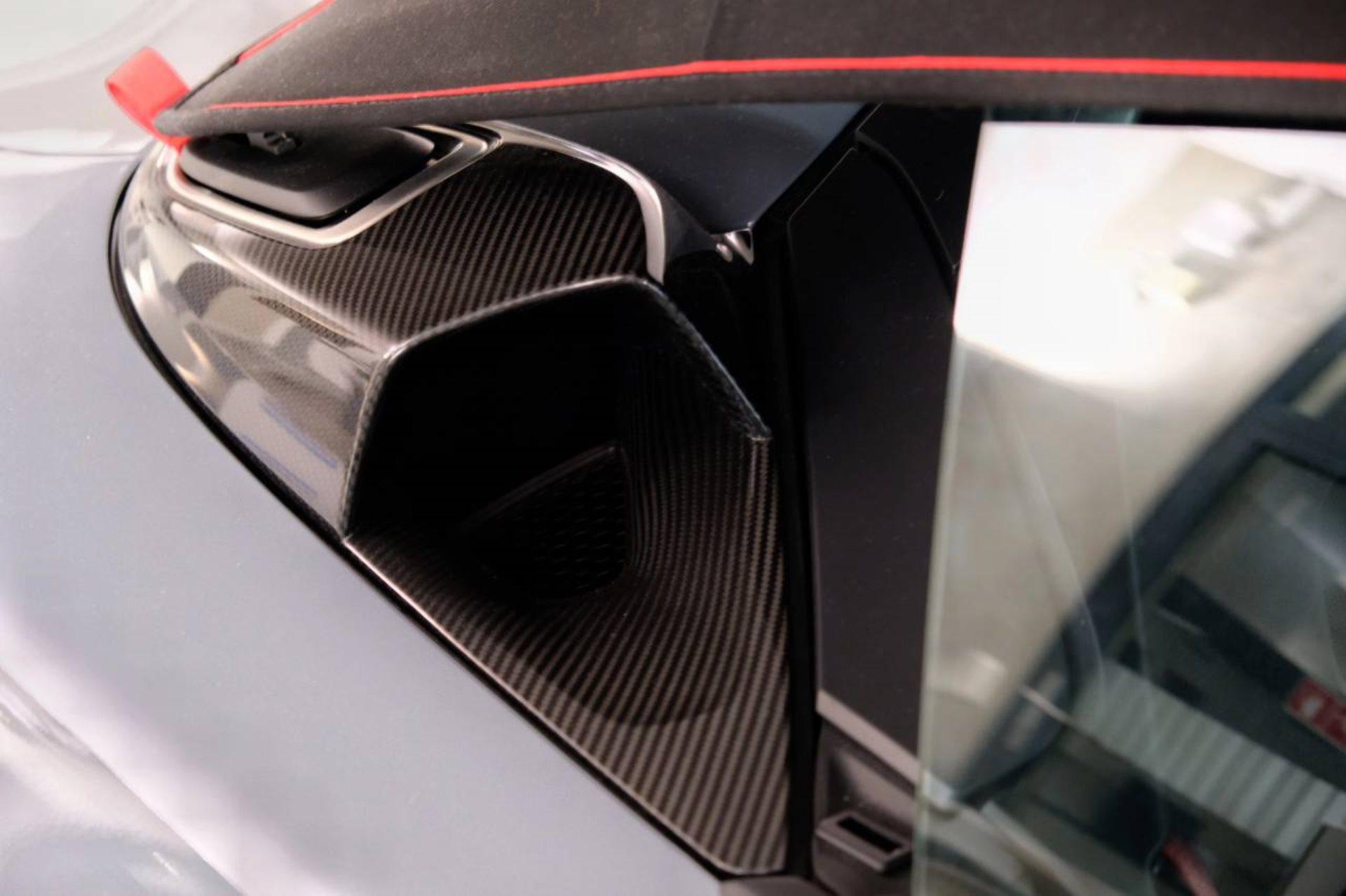 PORSCHE 718 Spyder RS-image-10