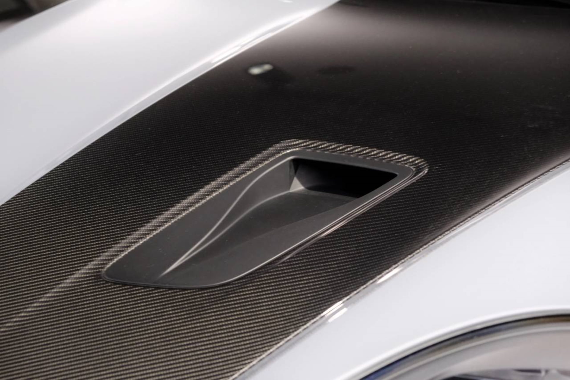 PORSCHE 718 Spyder RS-image-17