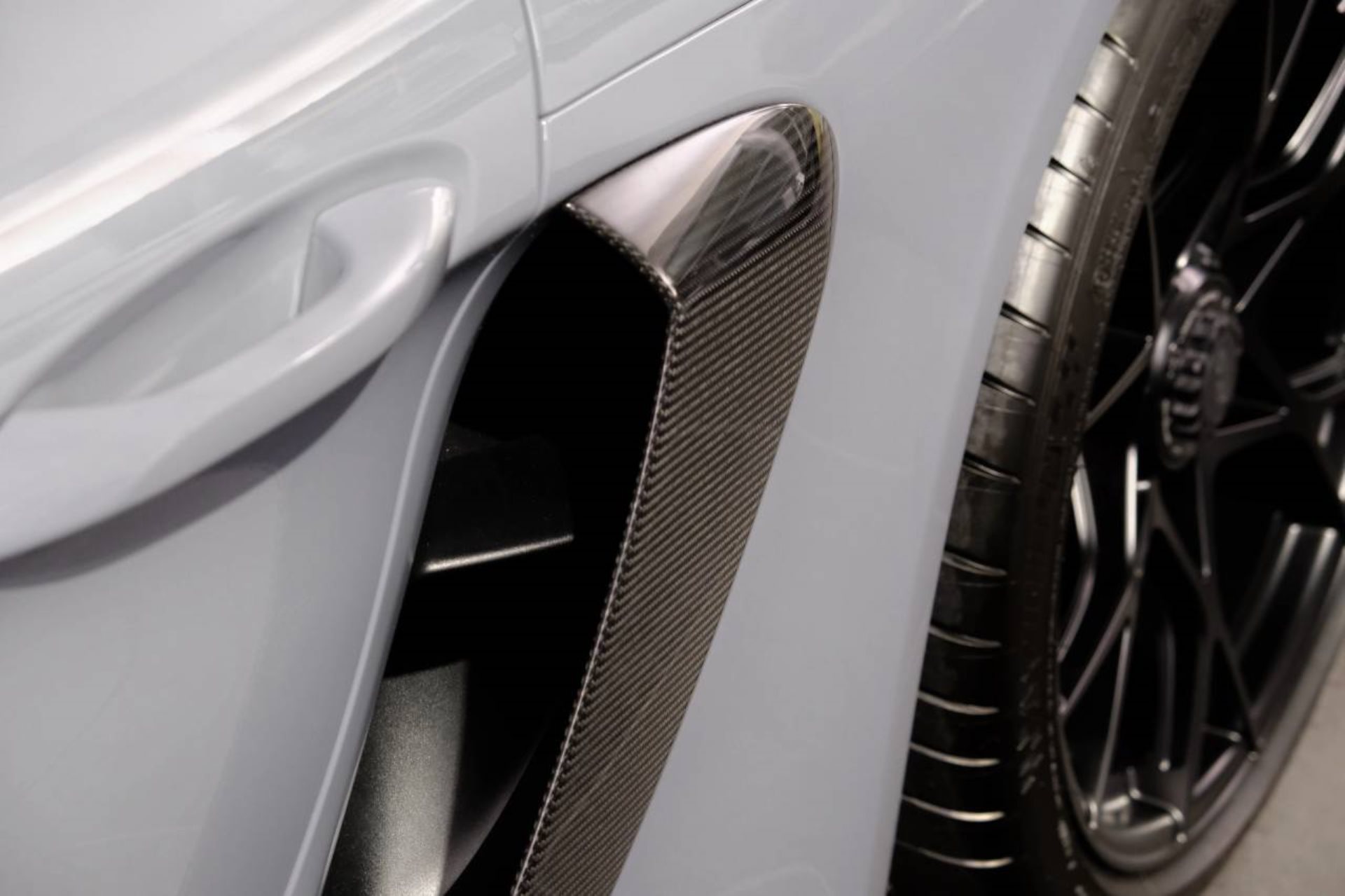 PORSCHE 718 Spyder RS-image-19