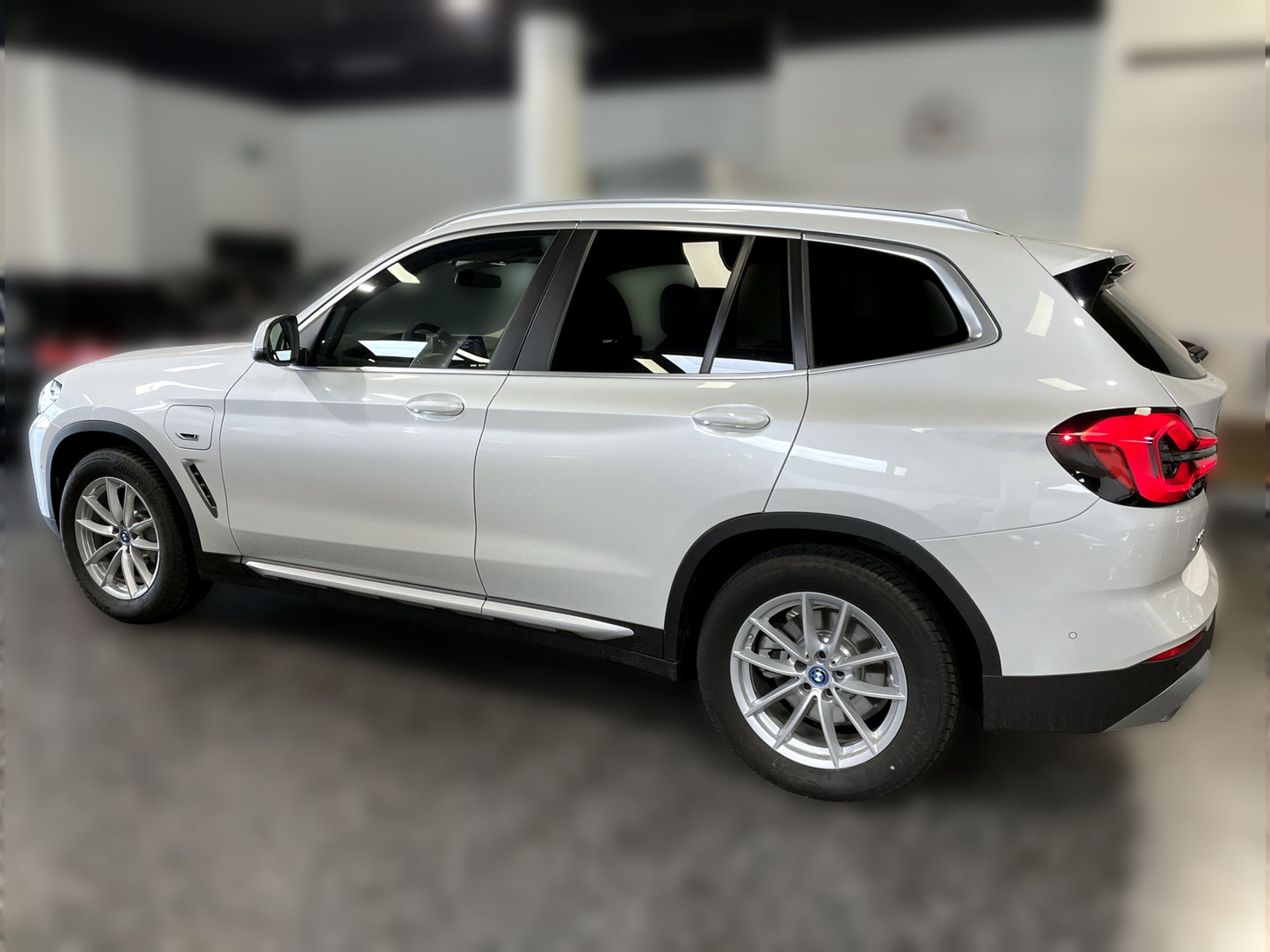 BMW X3 xDrive 30e-image-1