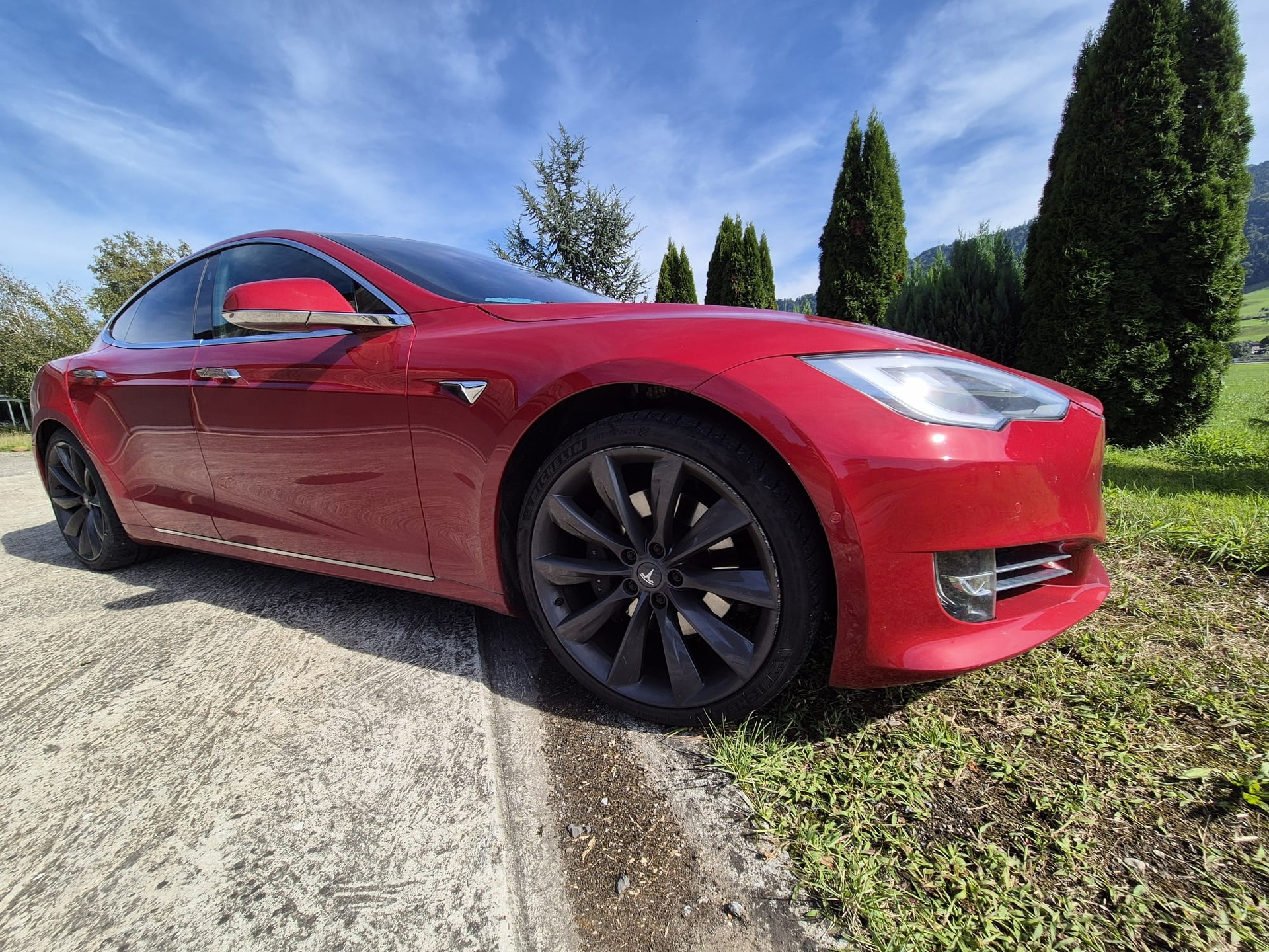 TESLA Model S-image-3