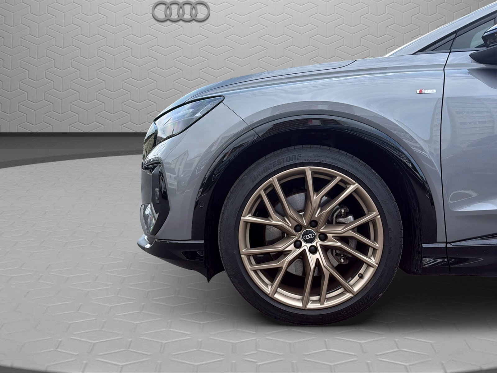 AUDI Q4 Sportback e-tron 50 quattro-image-5