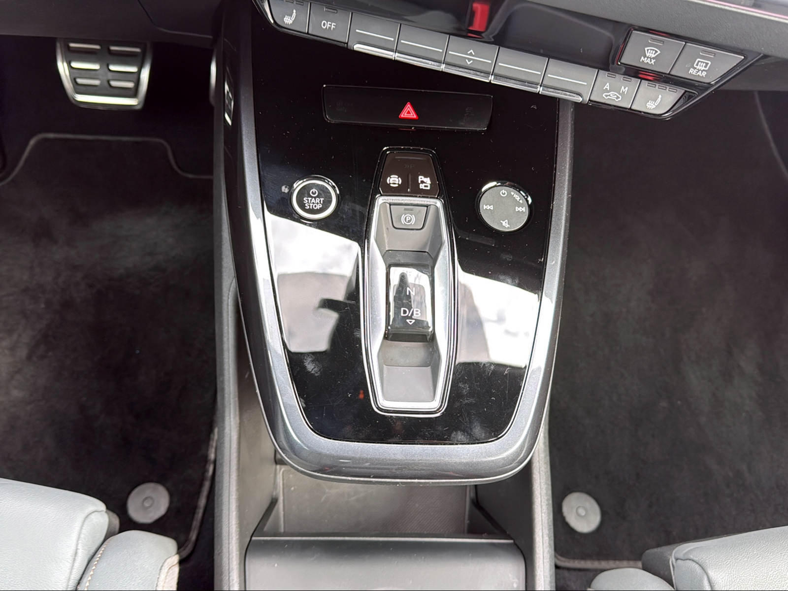 AUDI Q4 Sportback e-tron 50 quattro-image-11