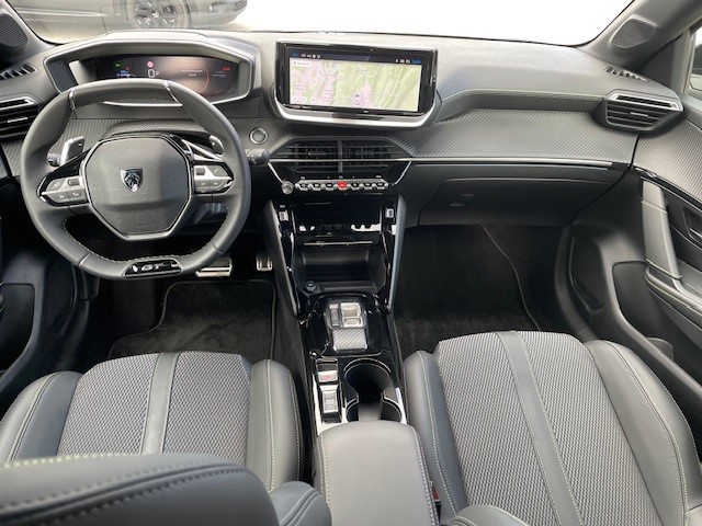 PEUGEOT 208 1.2 MHEV 145 GT-image-7