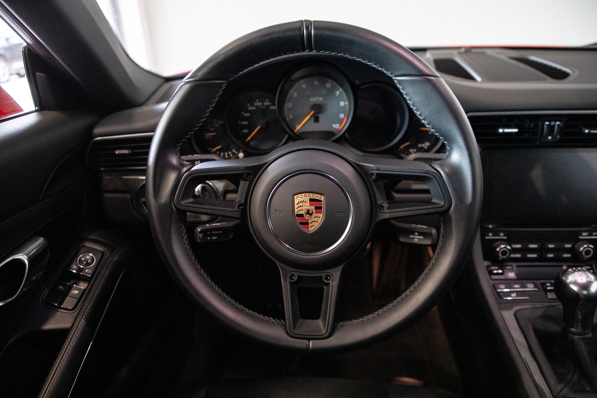 PORSCHE 911 GT3 Touring-image-28