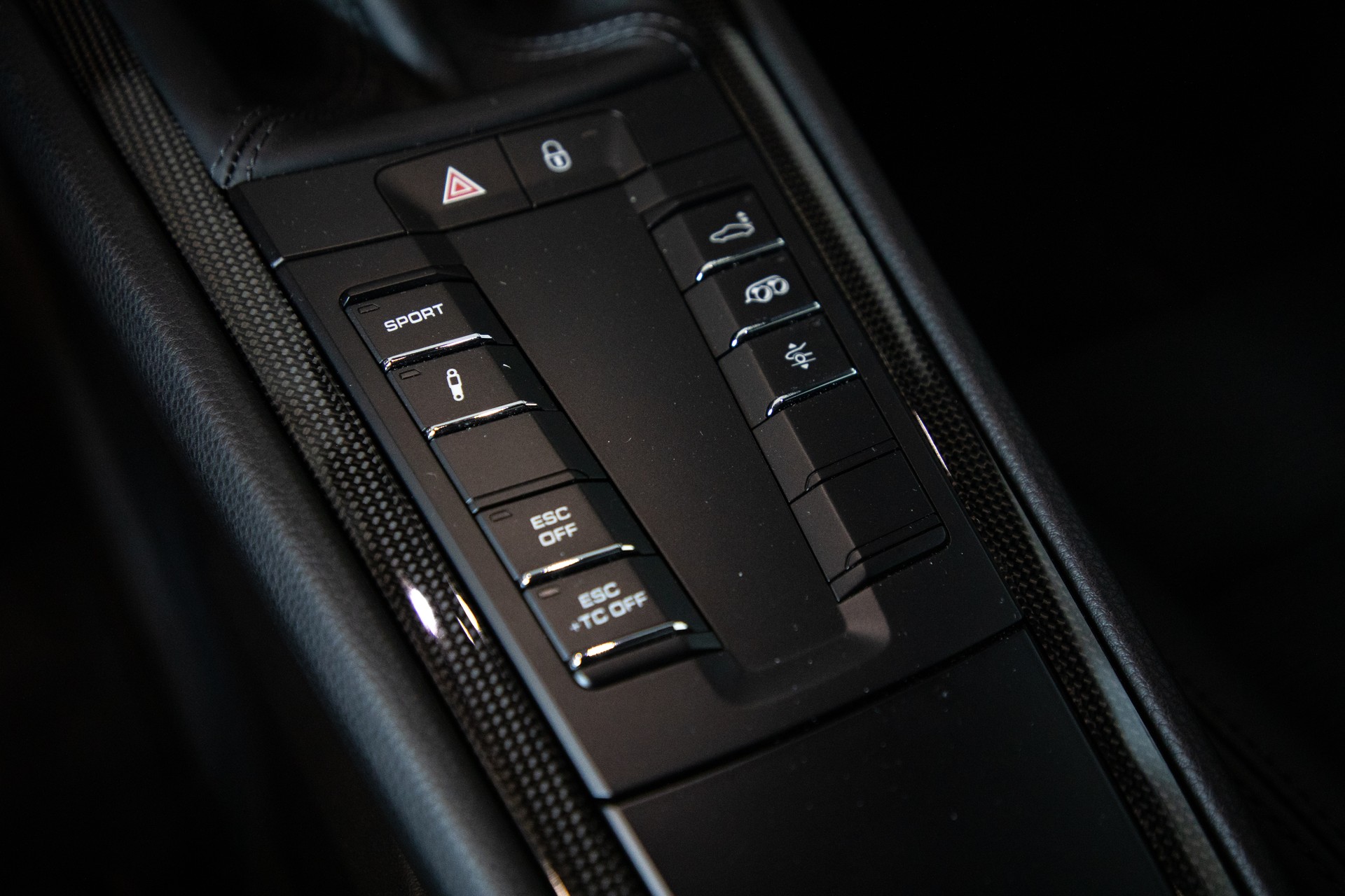 PORSCHE 911 GT3 Touring-image-24