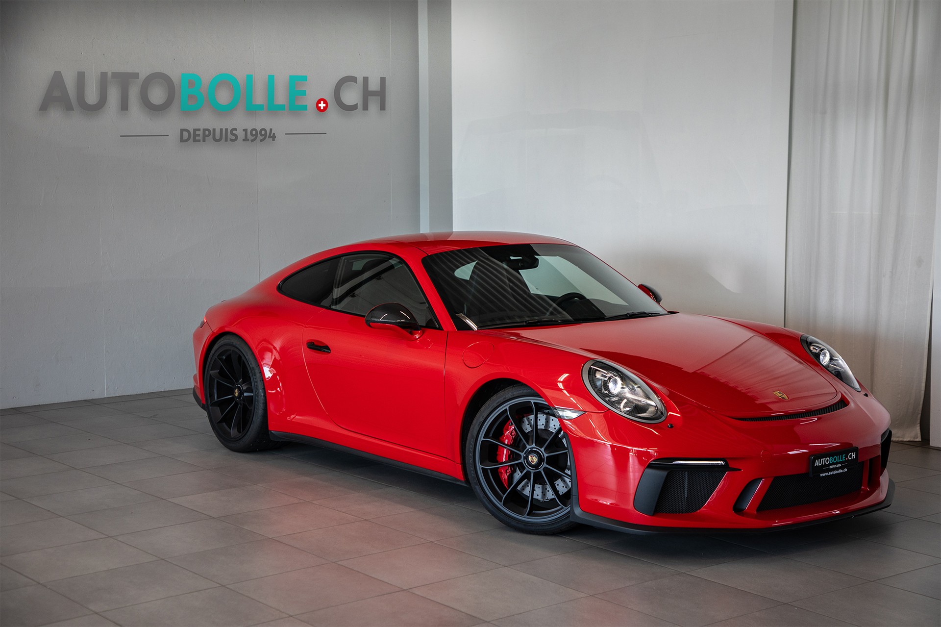 PORSCHE 911 GT3 Touring-image-1