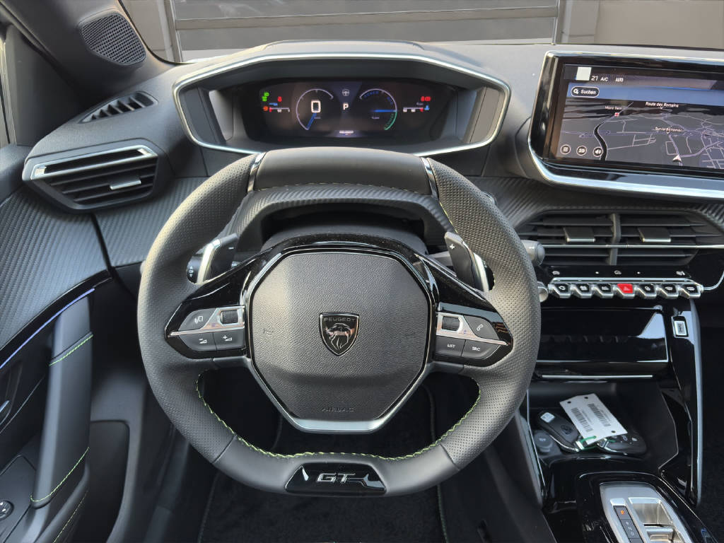 PEUGEOT 208 1.2 Hybrid 145 GT-image-10