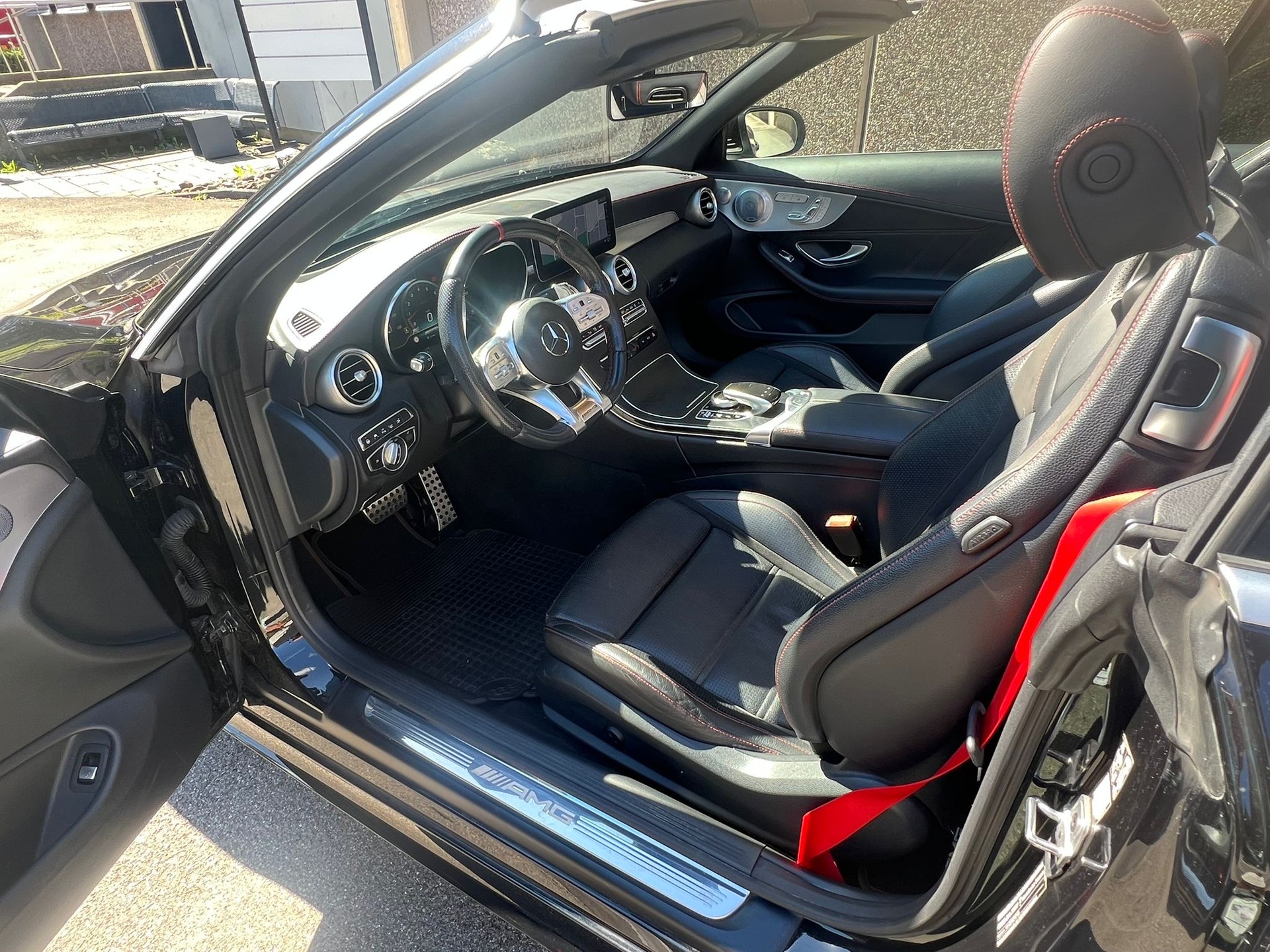 MERCEDES-BENZ C 43 Cabriolet AMG 4Matic 9G-Tronic-image-11