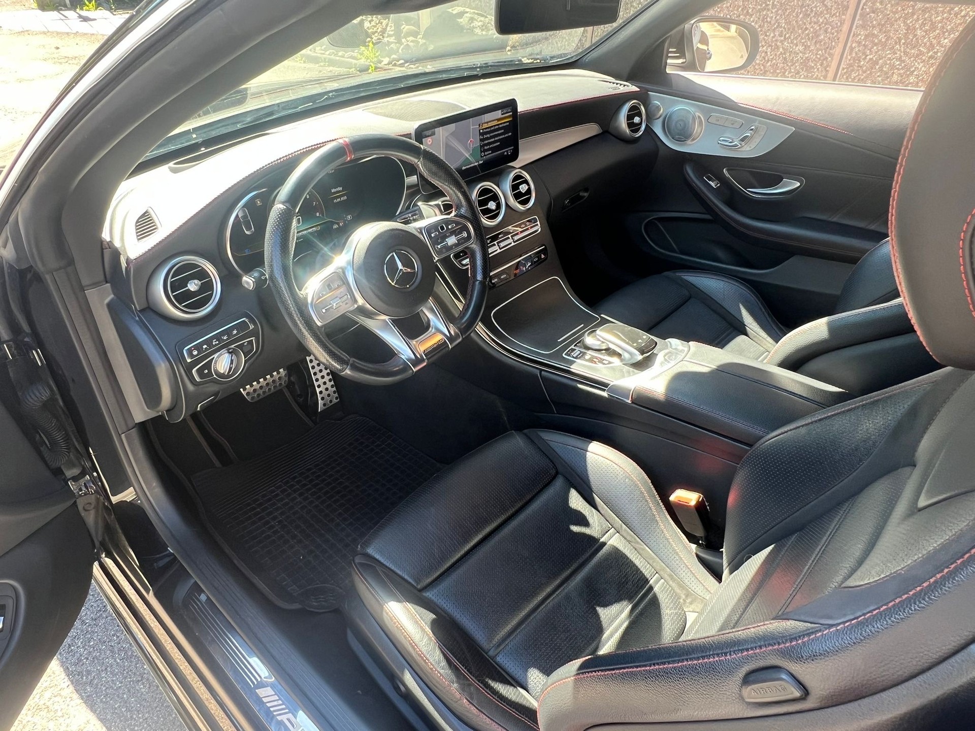 MERCEDES-BENZ C 43 Cabriolet AMG 4Matic 9G-Tronic-image-10