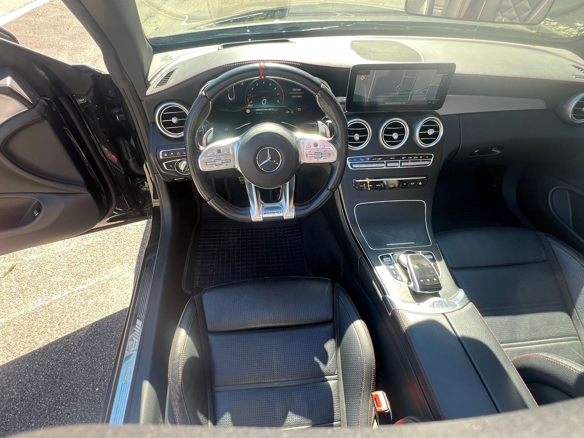 MERCEDES-BENZ C 43 Cabriolet AMG 4Matic 9G-Tronic-image-9