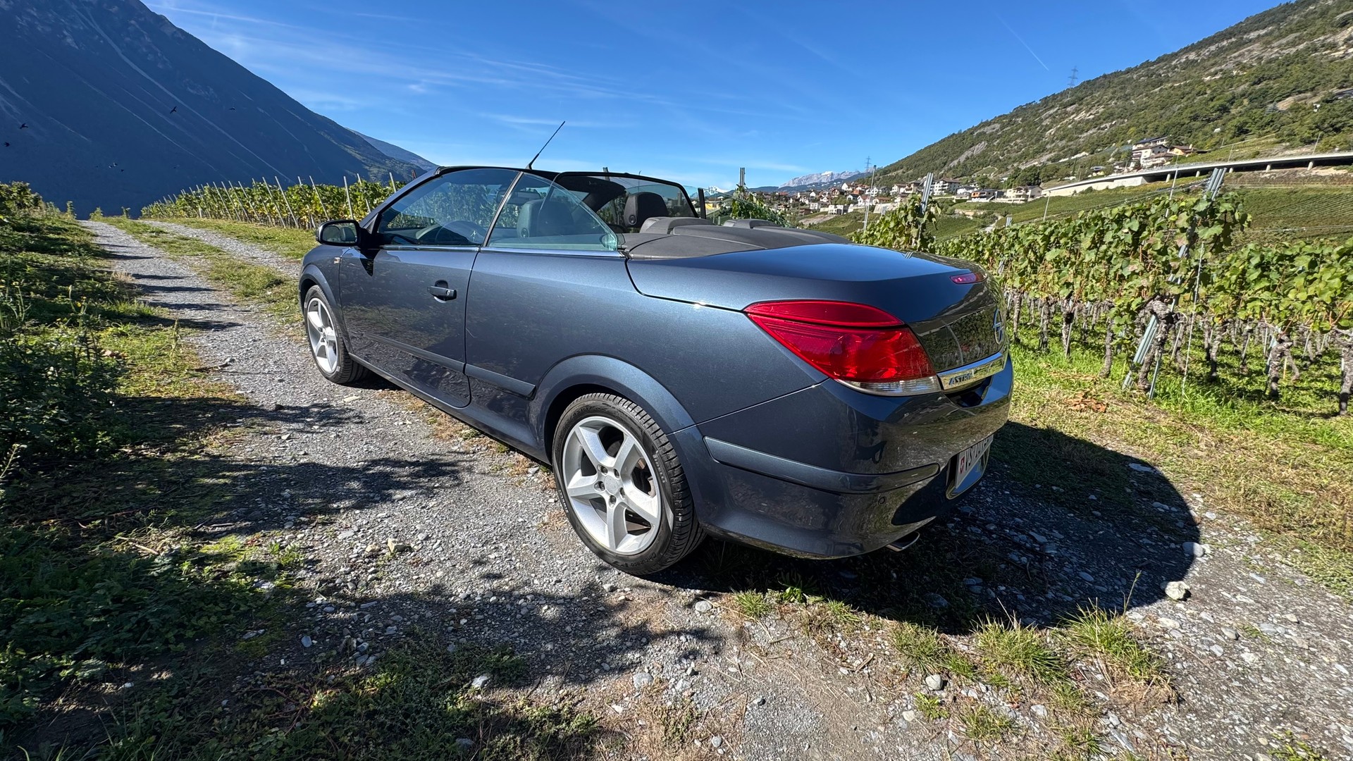 OPEL Astra TT 1.6i 16V Turbo Cosmo-image-2