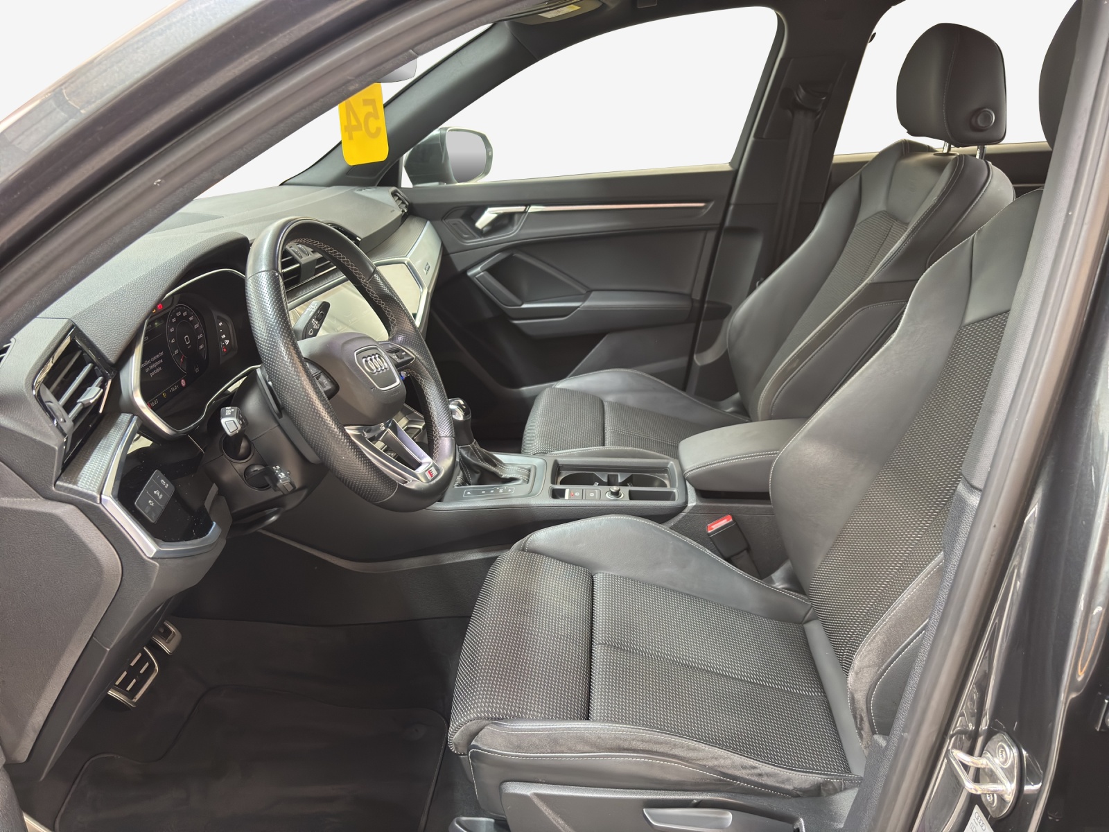 AUDI Q3 40 TFSI S line quattro S-tronic-image-7