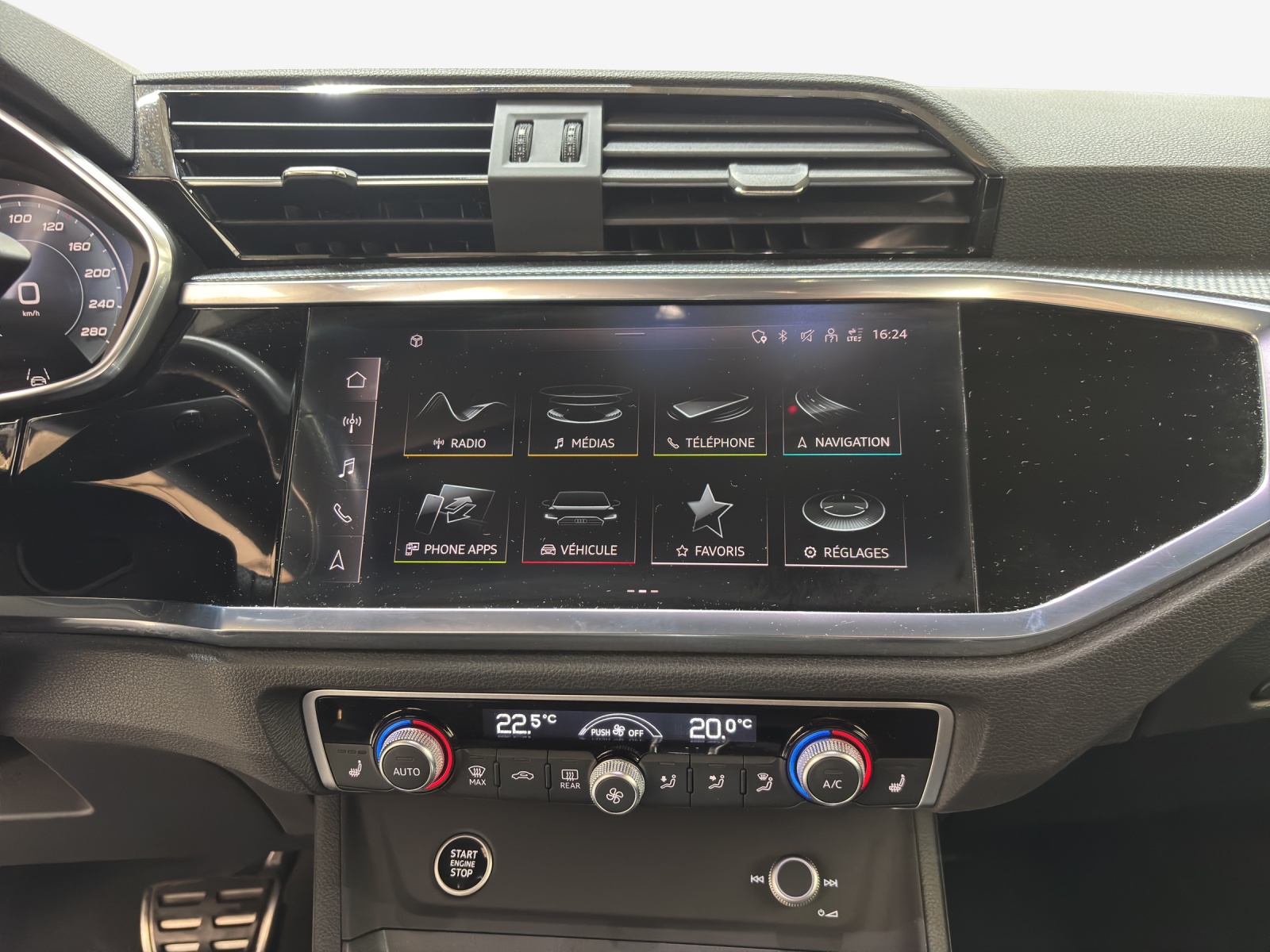 AUDI Q3 40 TFSI S line quattro S-tronic-image-10