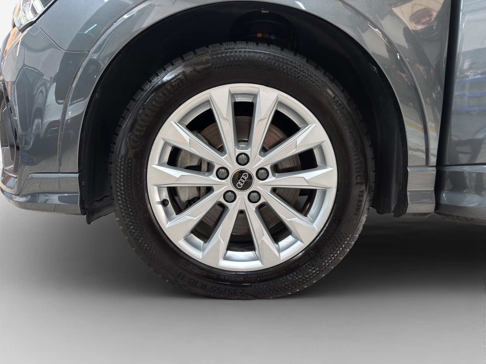 AUDI Q3 40 TFSI S line quattro S-tronic-image-13