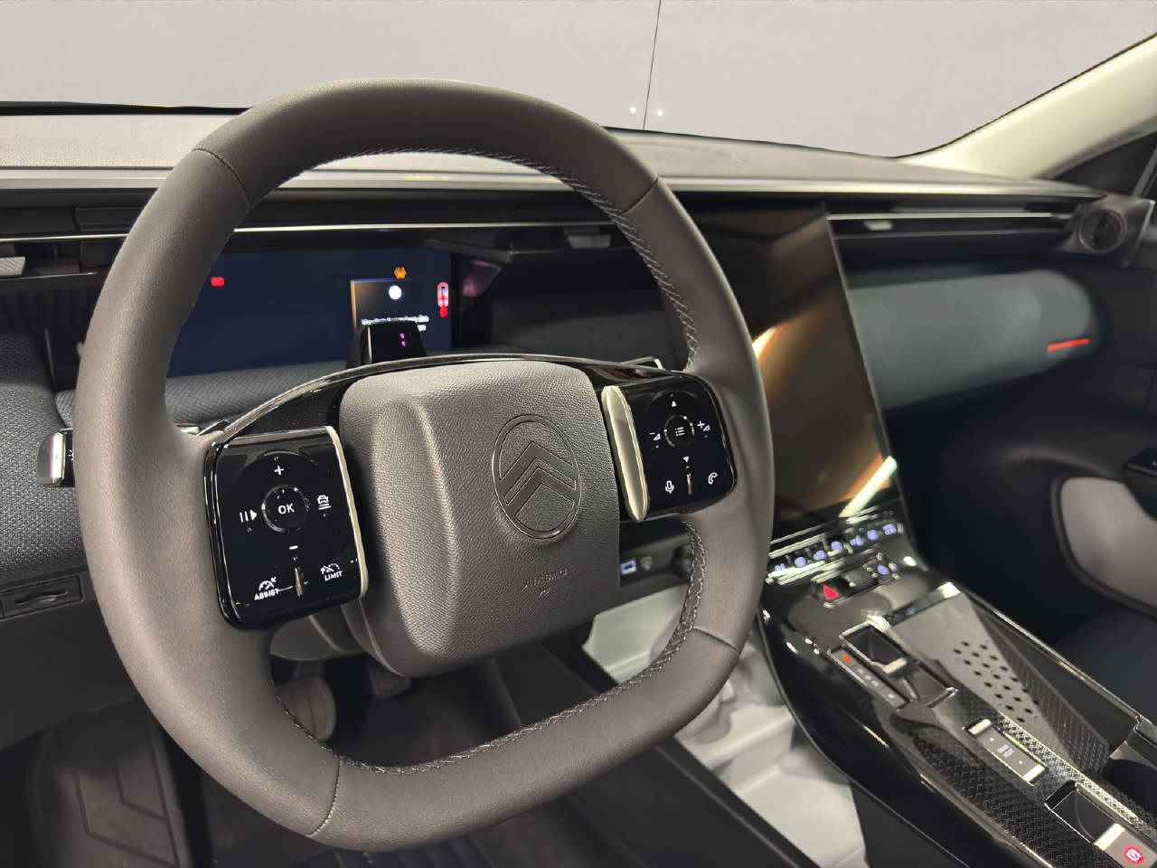 CITROEN C5 Aircross 1.2 Hybrid Plus-image-5