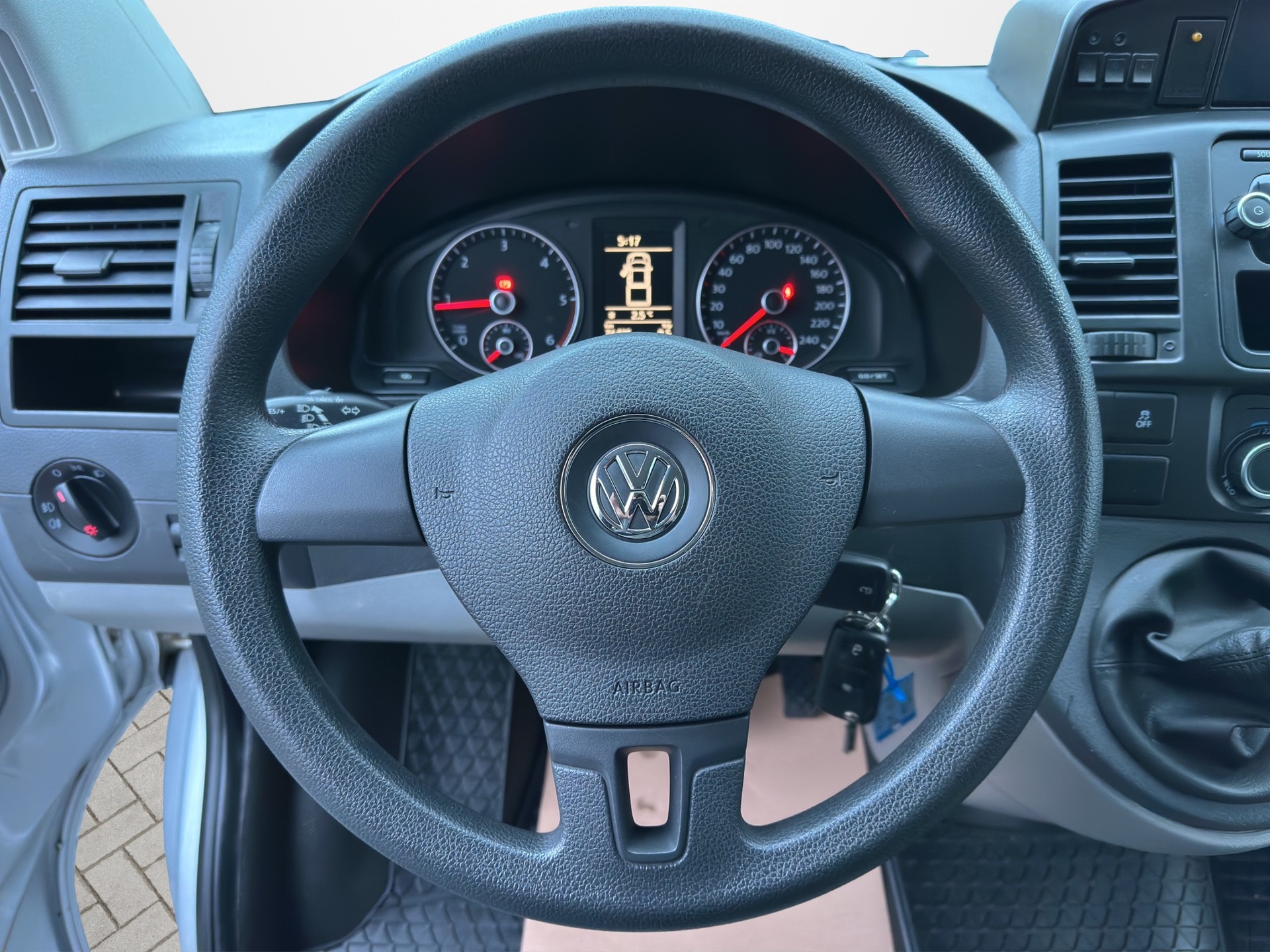 VW T5 2.0 TDI 4Motion-image-9