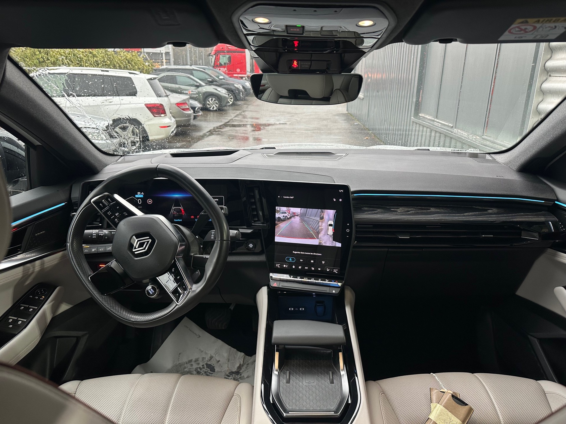 RENAULT Espace 1.2 E-Tech 200 Iconic-image-8