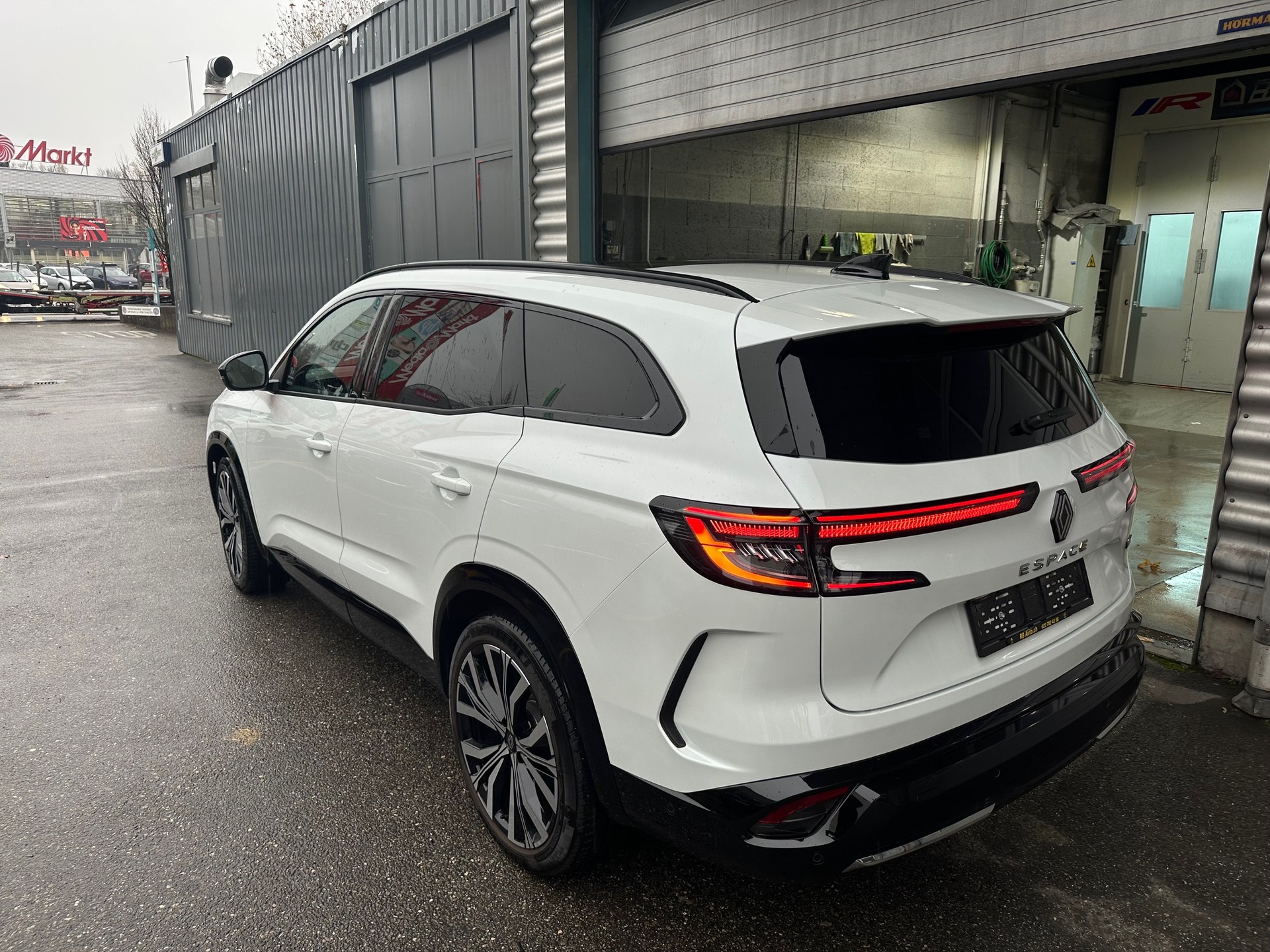 RENAULT Espace 1.2 E-Tech 200 Iconic-image-2