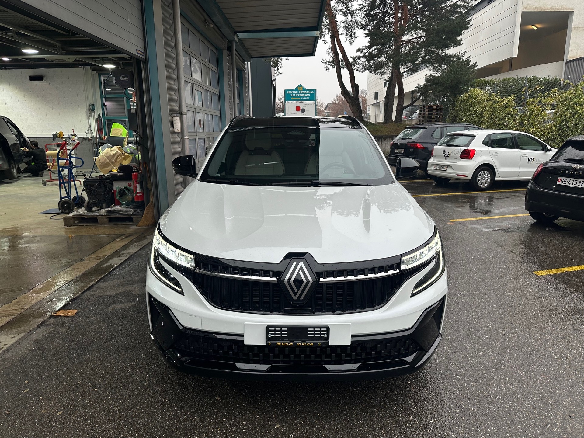 RENAULT Espace 1.2 E-Tech 200 Iconic-image-0