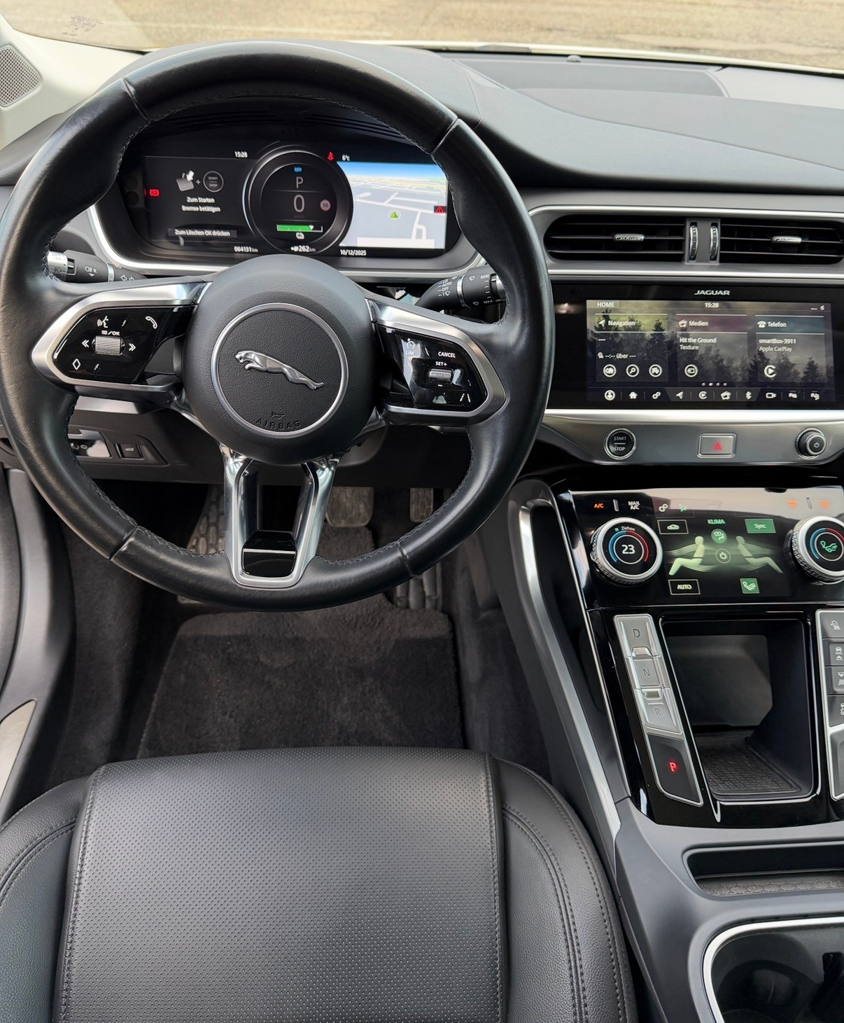 JAGUAR I-PACE EV400 S AWD - Top Angebot!-image-11