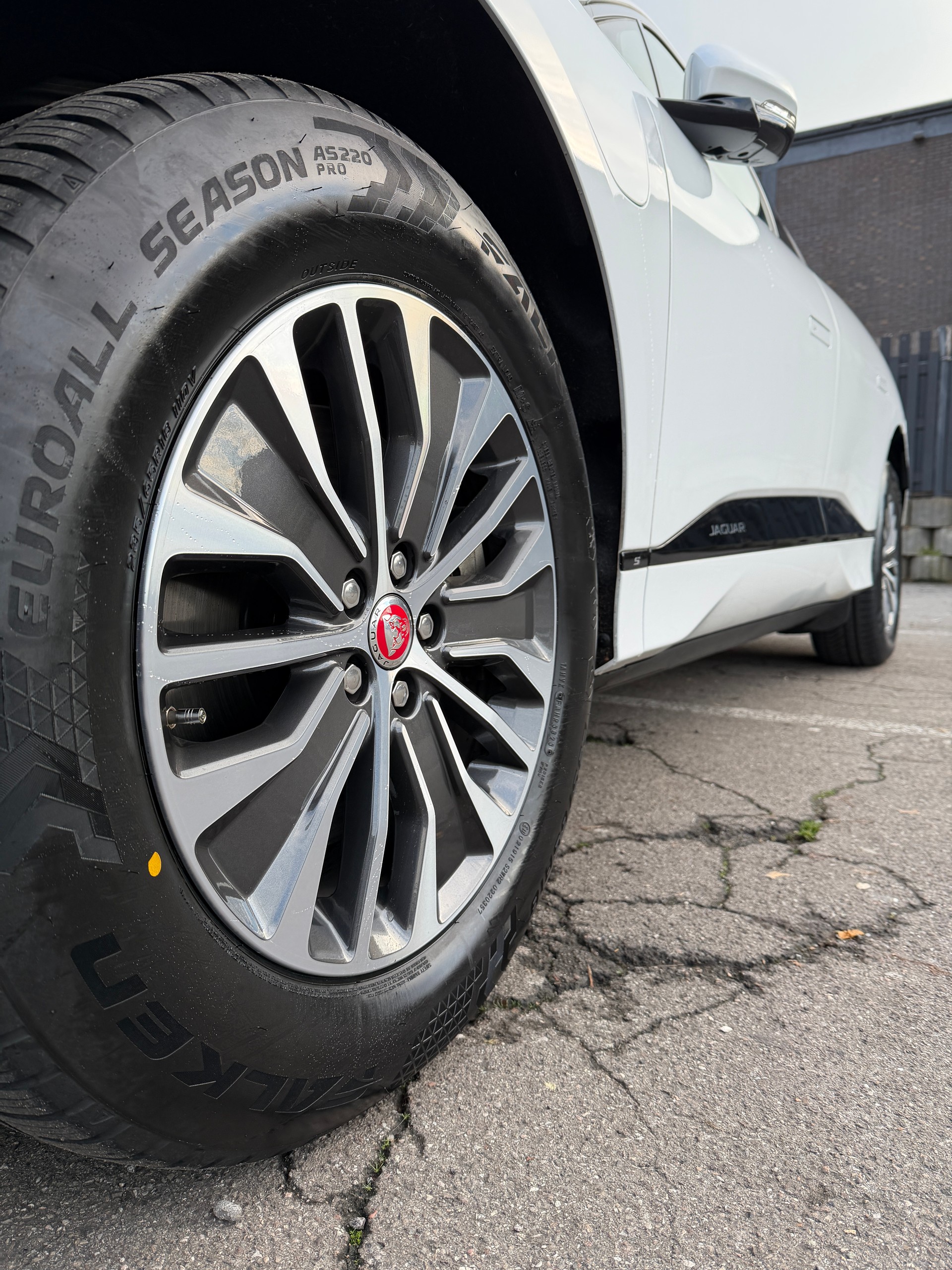 JAGUAR I-PACE EV400 S AWD - Top Angebot!-image-6
