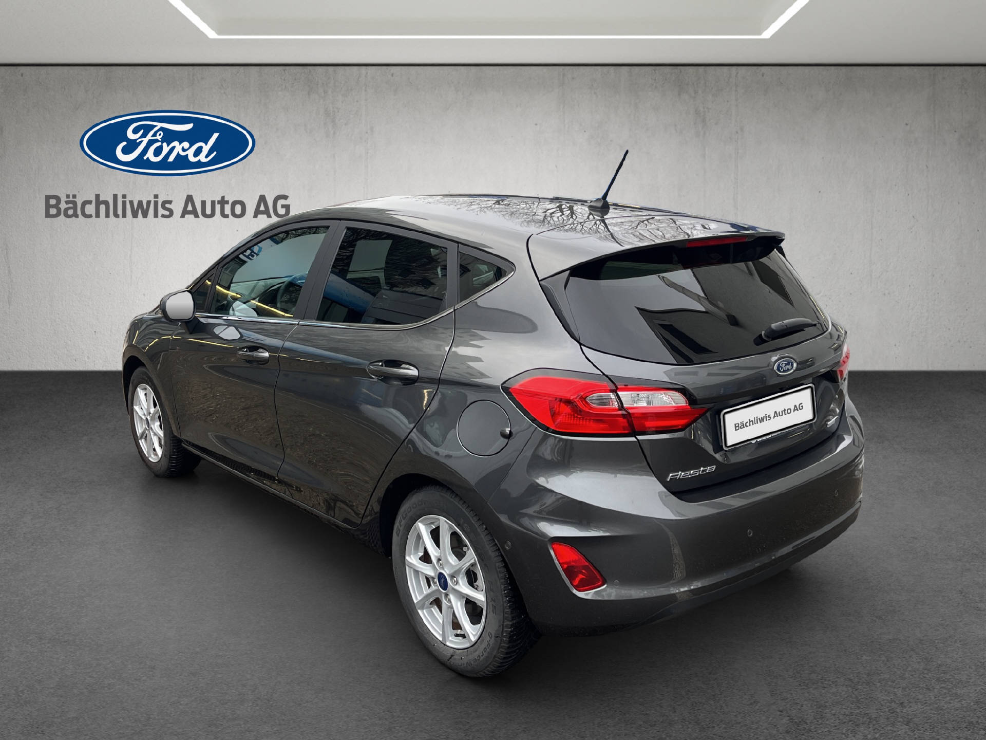FORD Fiesta 1.0 EcoB Hybrid Titanium-image-2