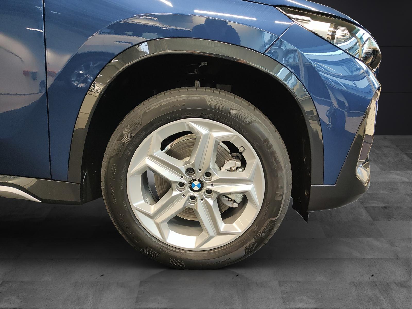 BMW X1 20i sDrive-image-6