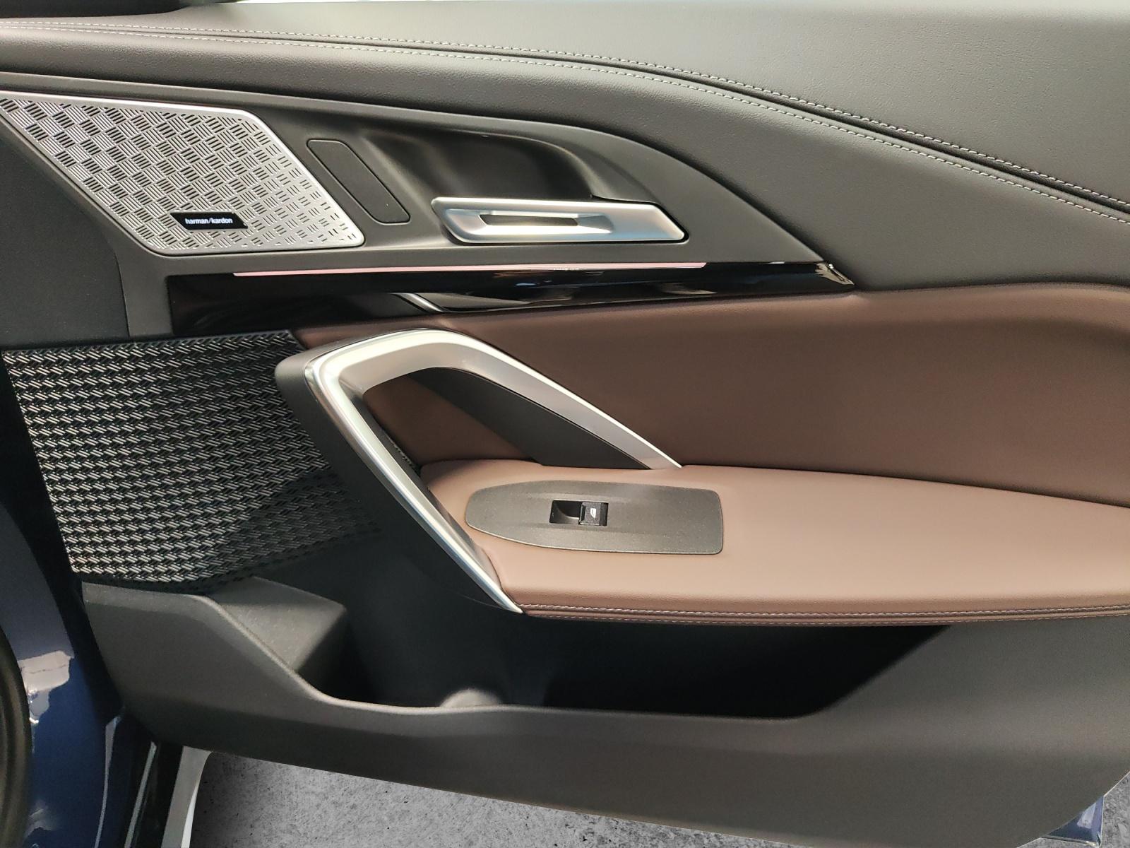BMW X1 20i sDrive-image-21